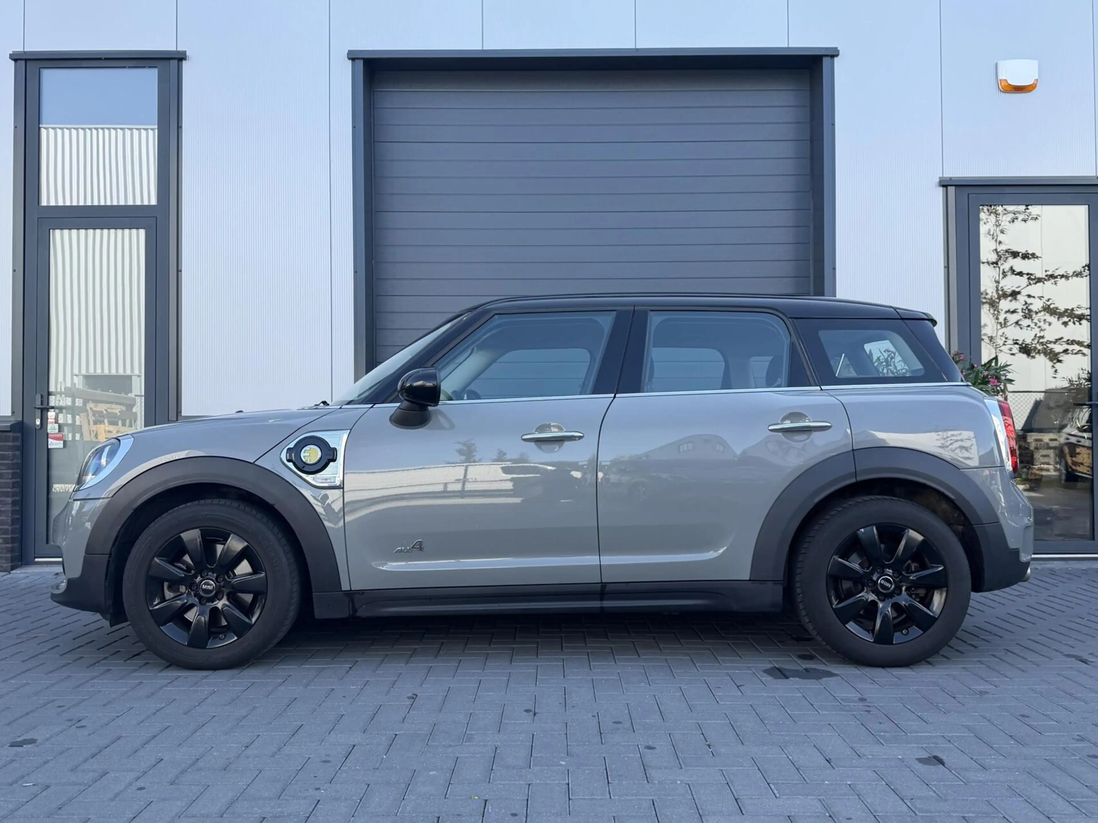 MINI Cooper SE Countryman 1.5 ALL4 — photo 5
