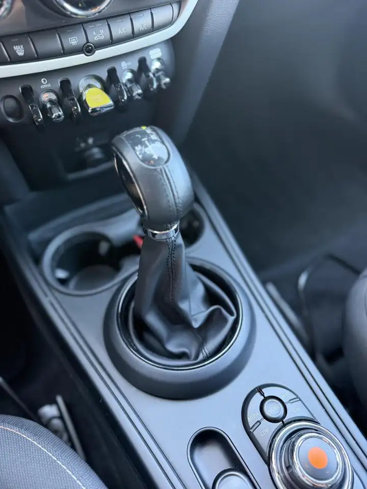 MINI Cooper SE Countryman Cooper 5 portes — photo 20 sur 24