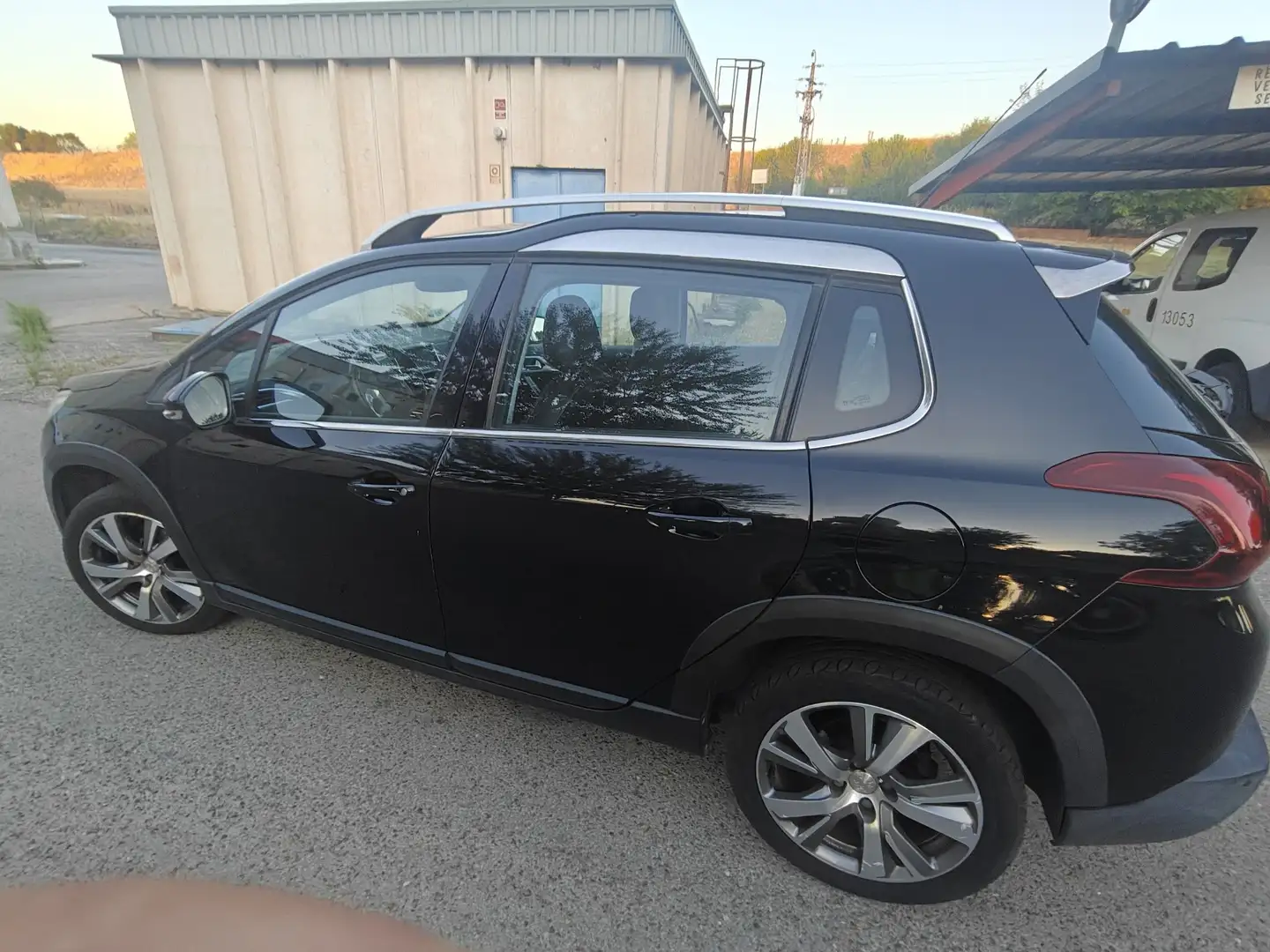 Peugeot 2008 1.6 BlueHDI S&S Allure 120 - 2