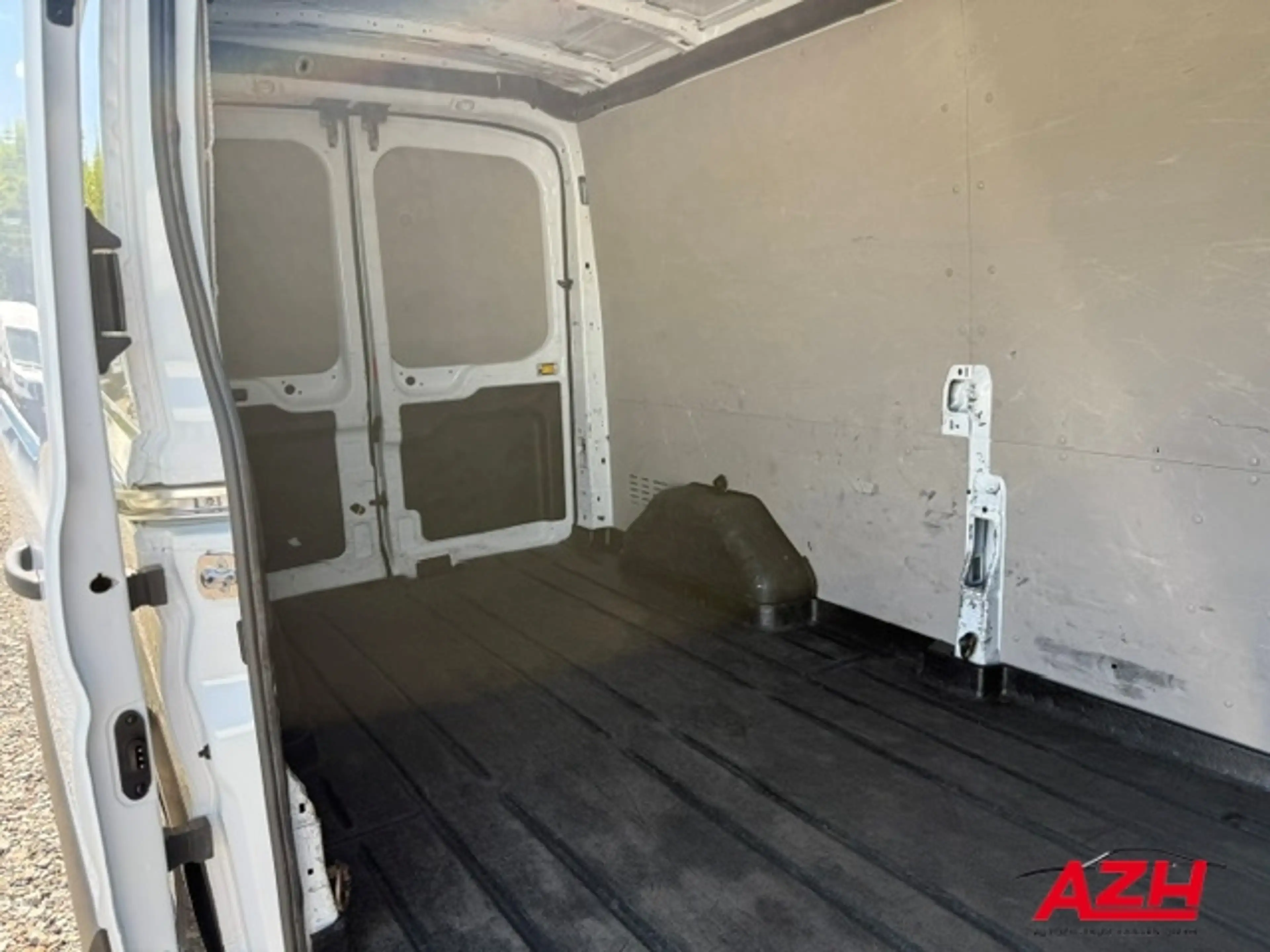 Ford Transit Kasten L3H2 Trend 2.0 TDCI, EU 6 — photo 6