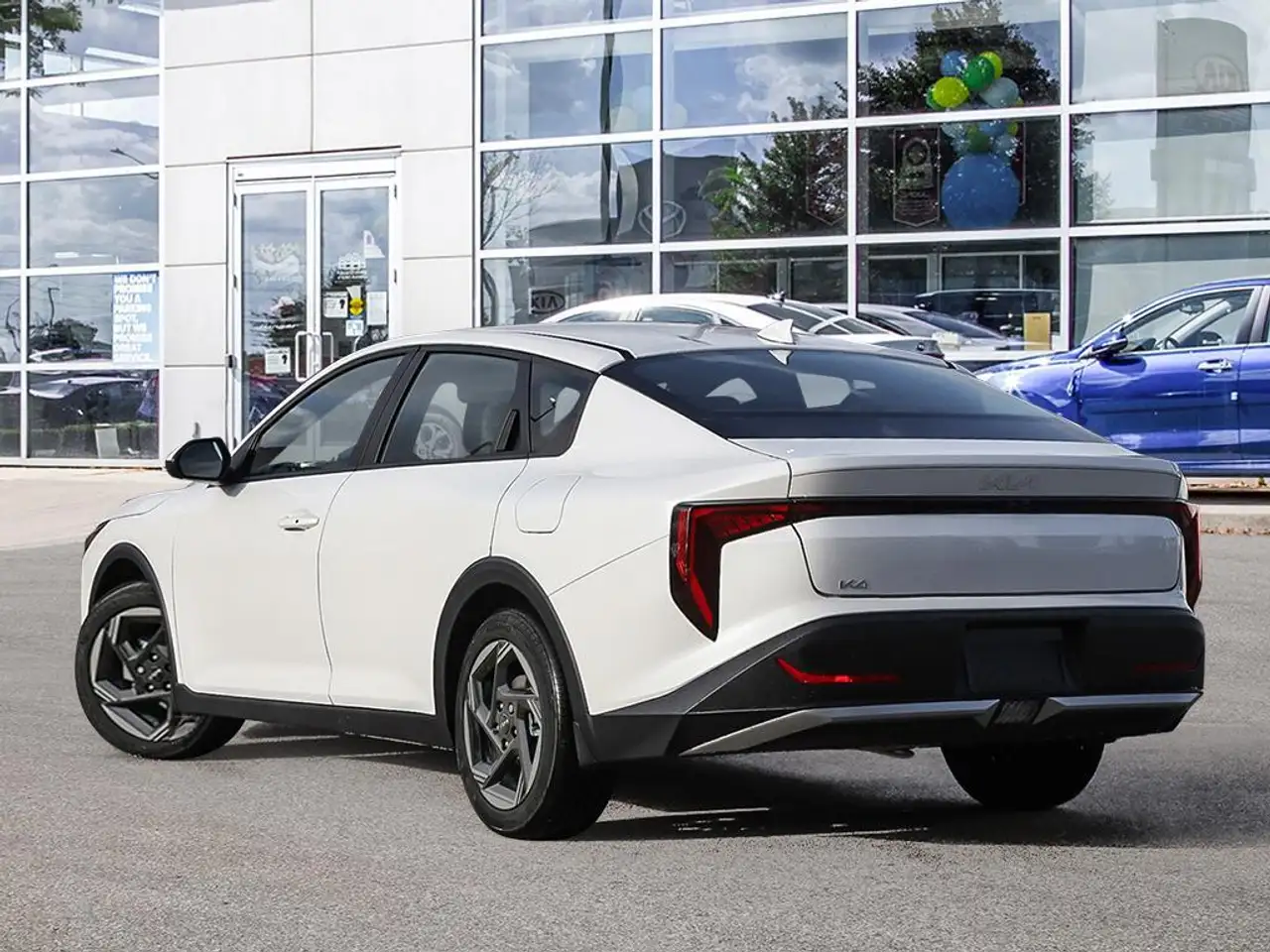 Kia K4 снимка Kia K4