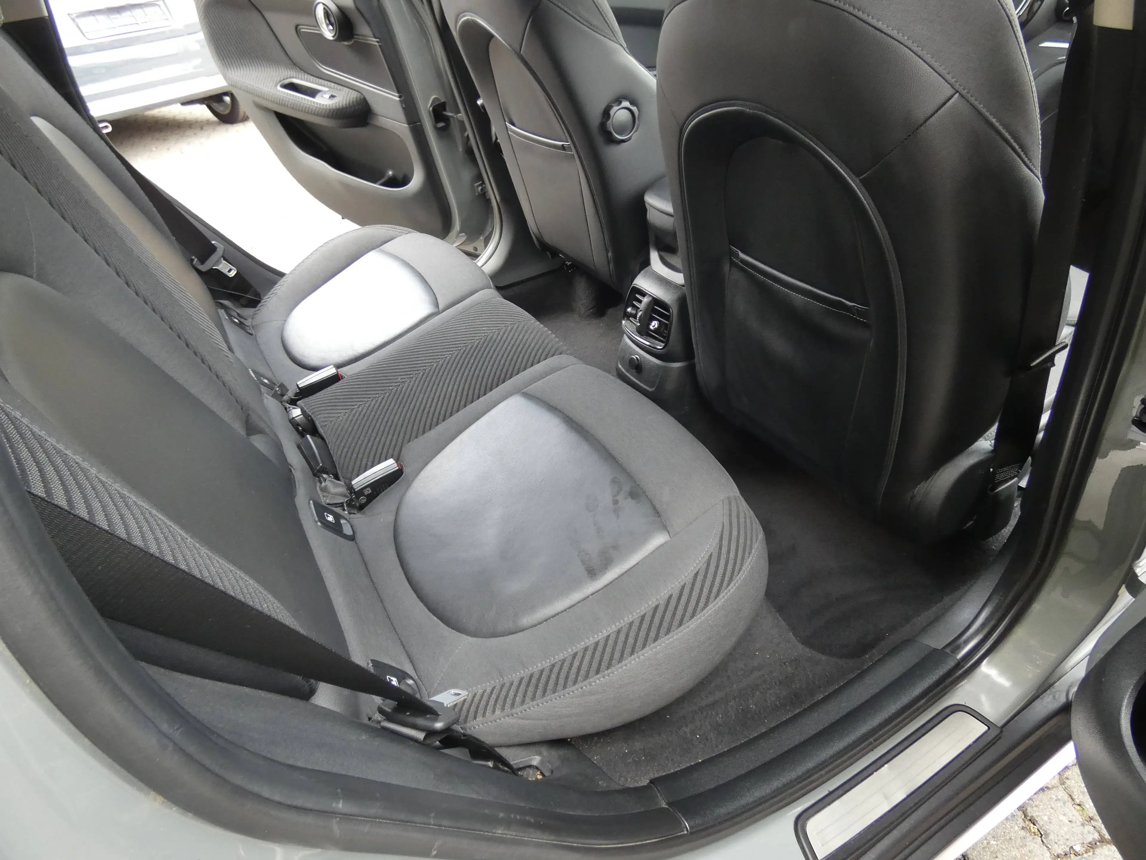 MINI Cooper Countryman Cooper — photo 12