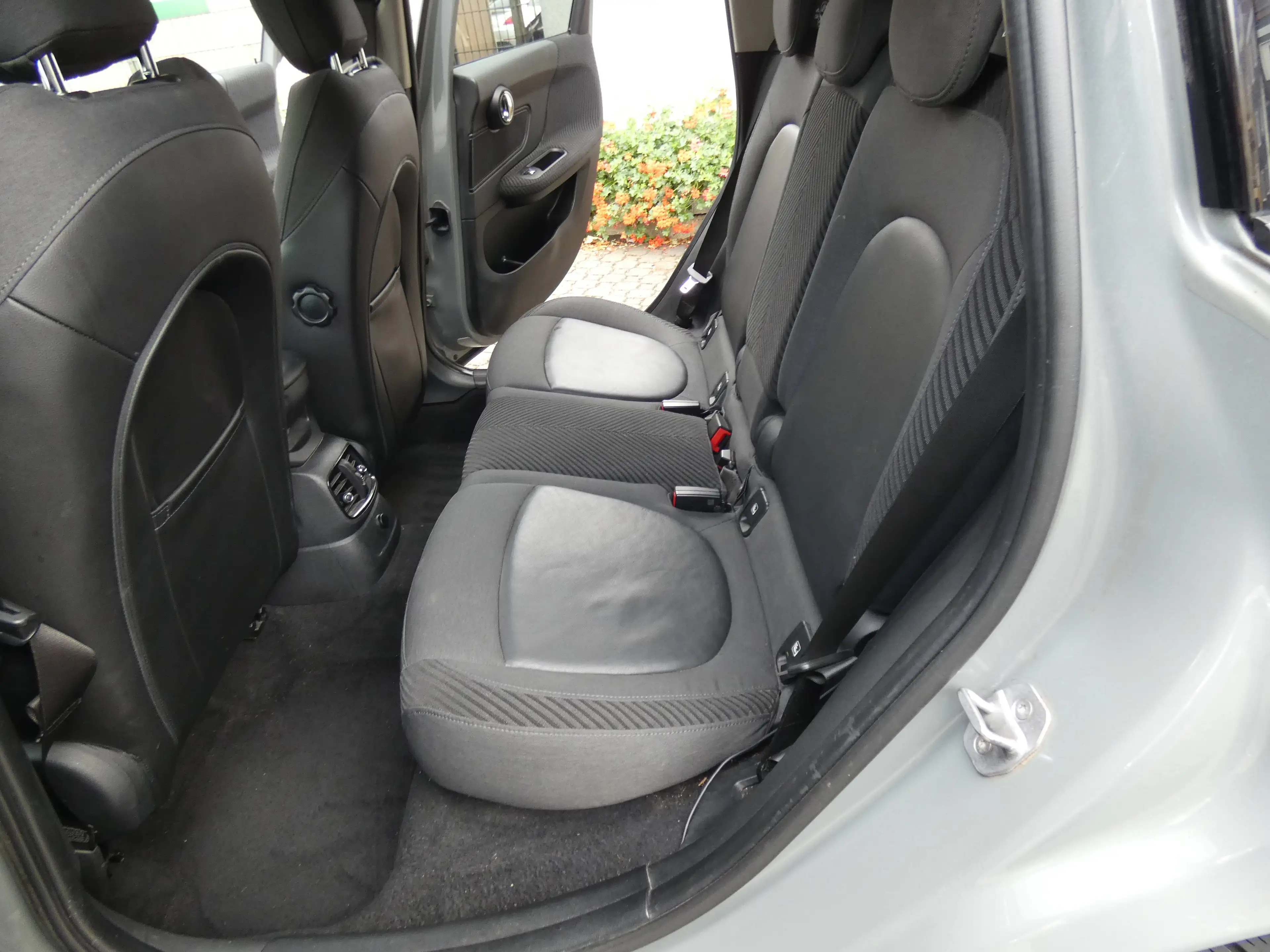 MINI Cooper Countryman Cooper — photo 11