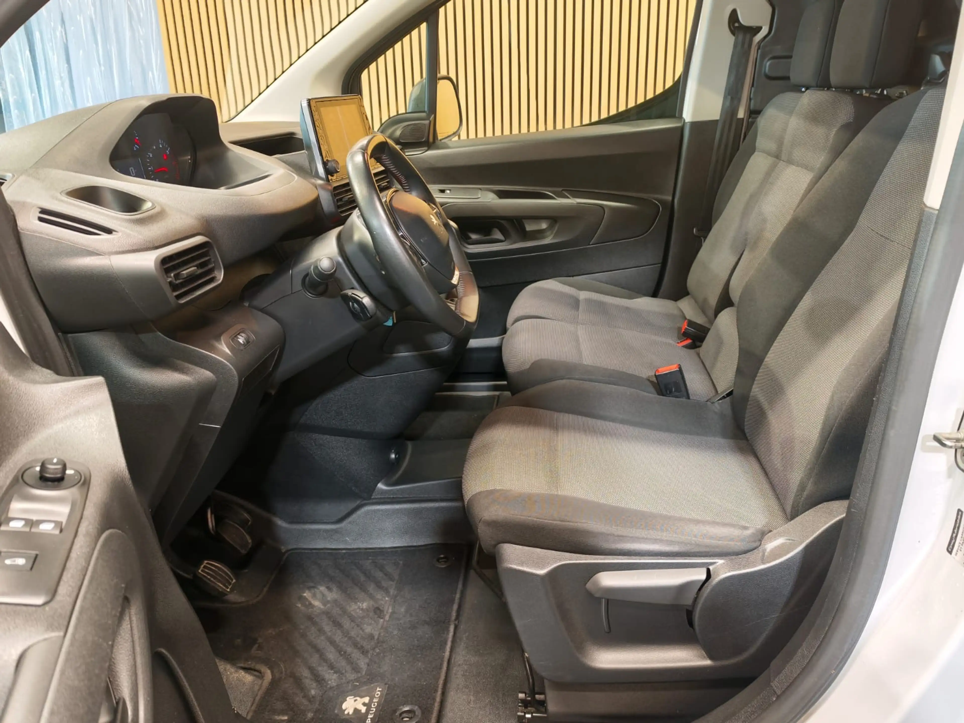Peugeot Partner 1.5BLUEHDI UTILITAIRE ** GARANTIE 12 MOIS** — photo 14