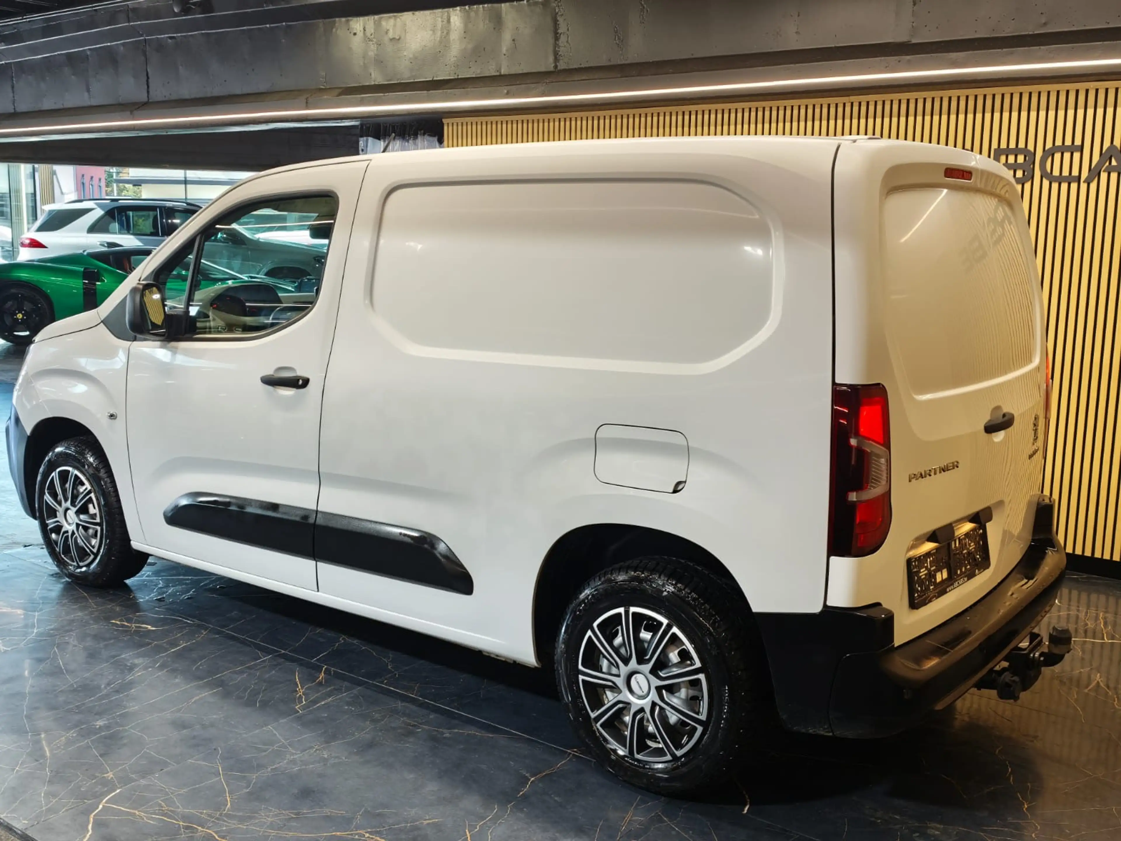 Peugeot Partner 1.5BLUEHDI UTILITAIRE ** GARANTIE 12 MOIS** — photo 6