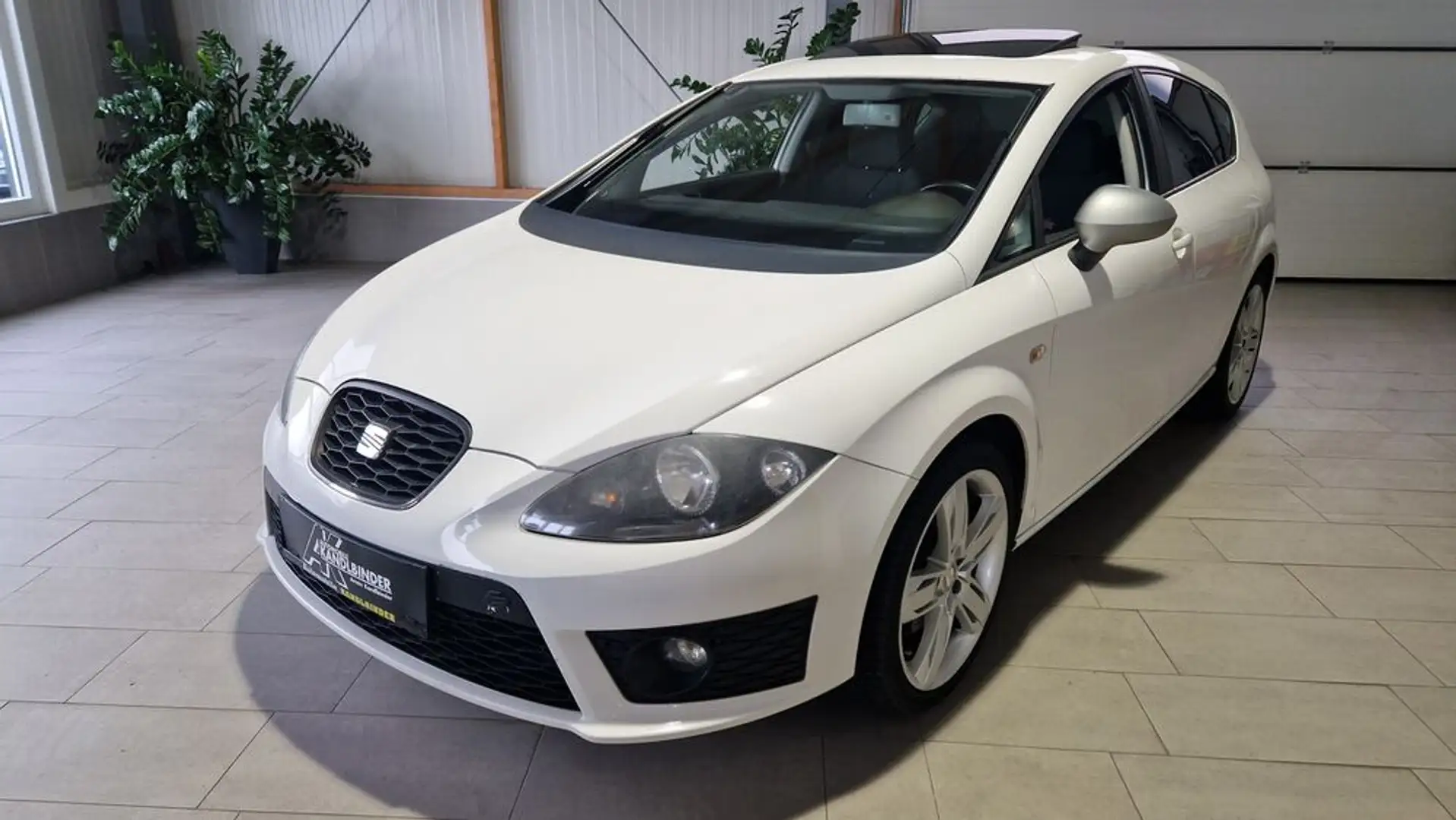 SEAT Leon FR 2,0 TSI '' Top Ausstattung'' Blanc - 1