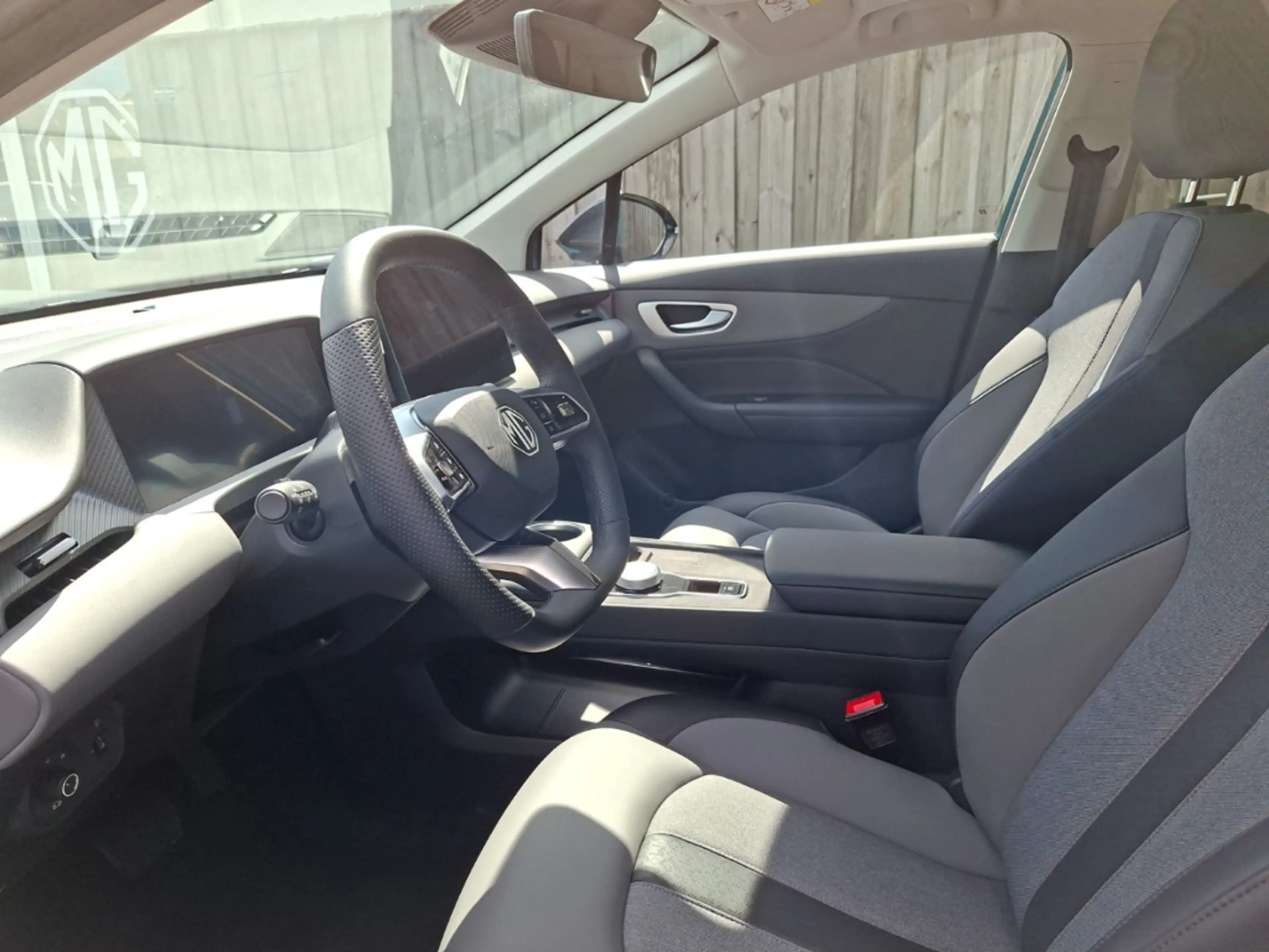 MG MG4 Premium EV 64 kW 360 Kamera LED ACC SHZ LenkradHZ — photo 11