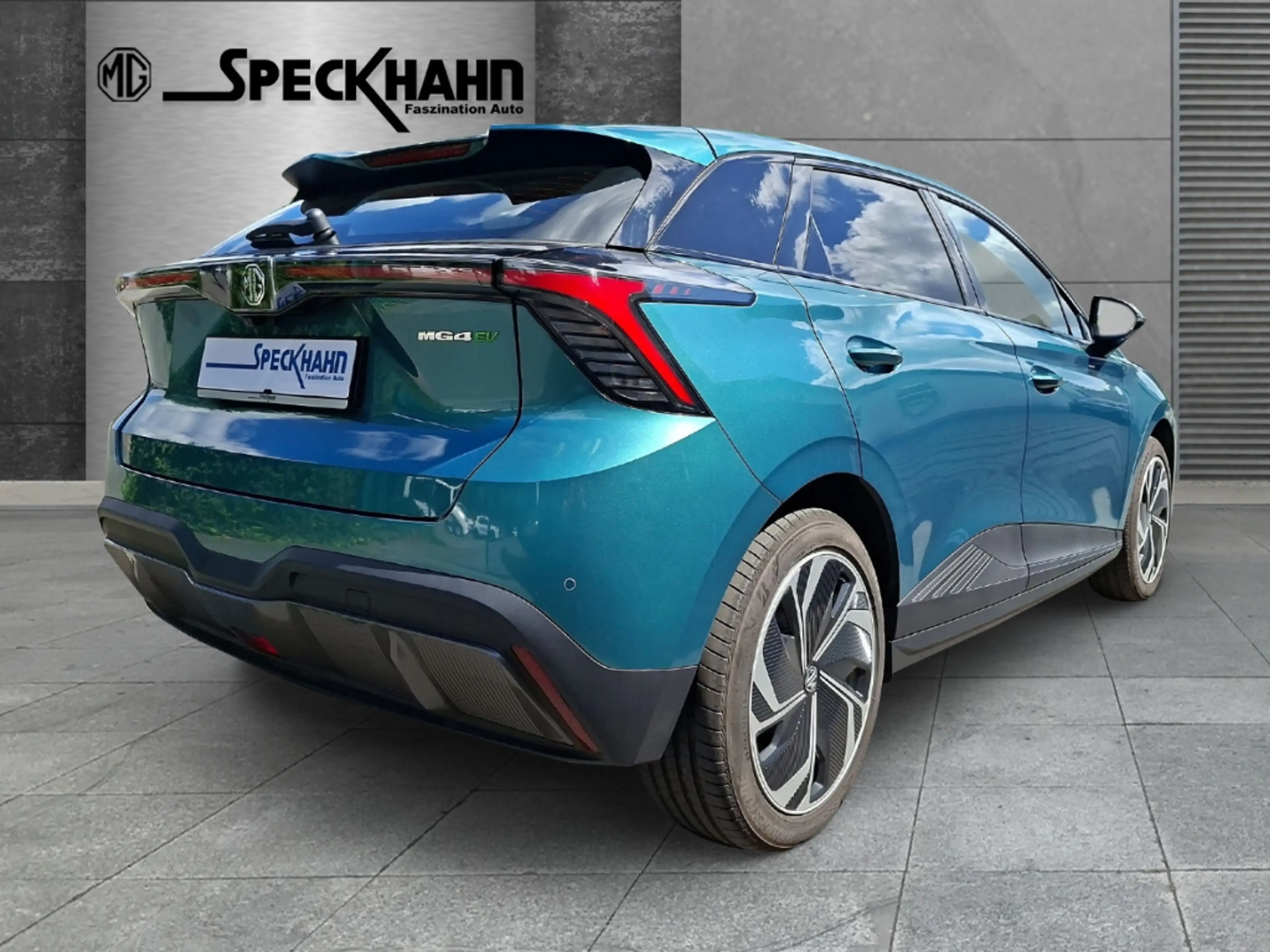 MG MG4 Premium EV 64 kW 360 Kamera LED ACC SHZ LenkradHZ — photo 4