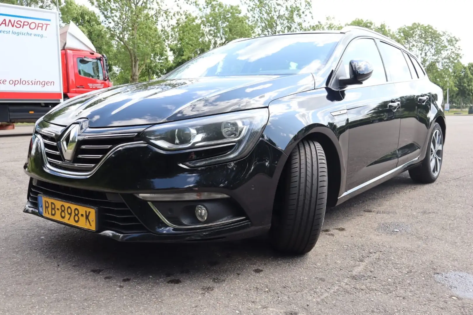 Renault Megane 1.2 TCe Bose Zwart - 1