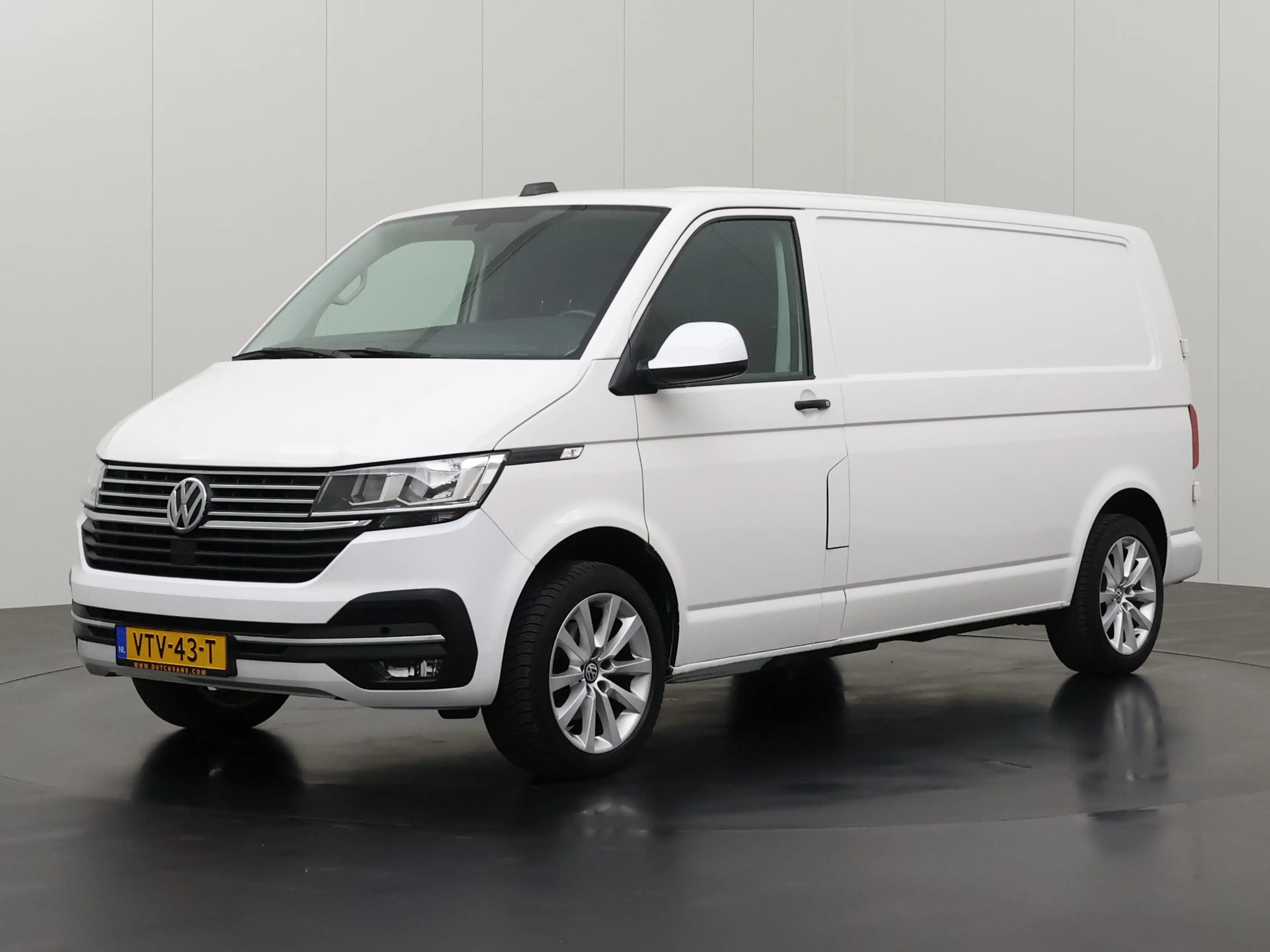 Volkswagen T6.1 Transporter 2.0TDI Lang | Imperiaal | Trekhaak | Multimedia | — photo 7