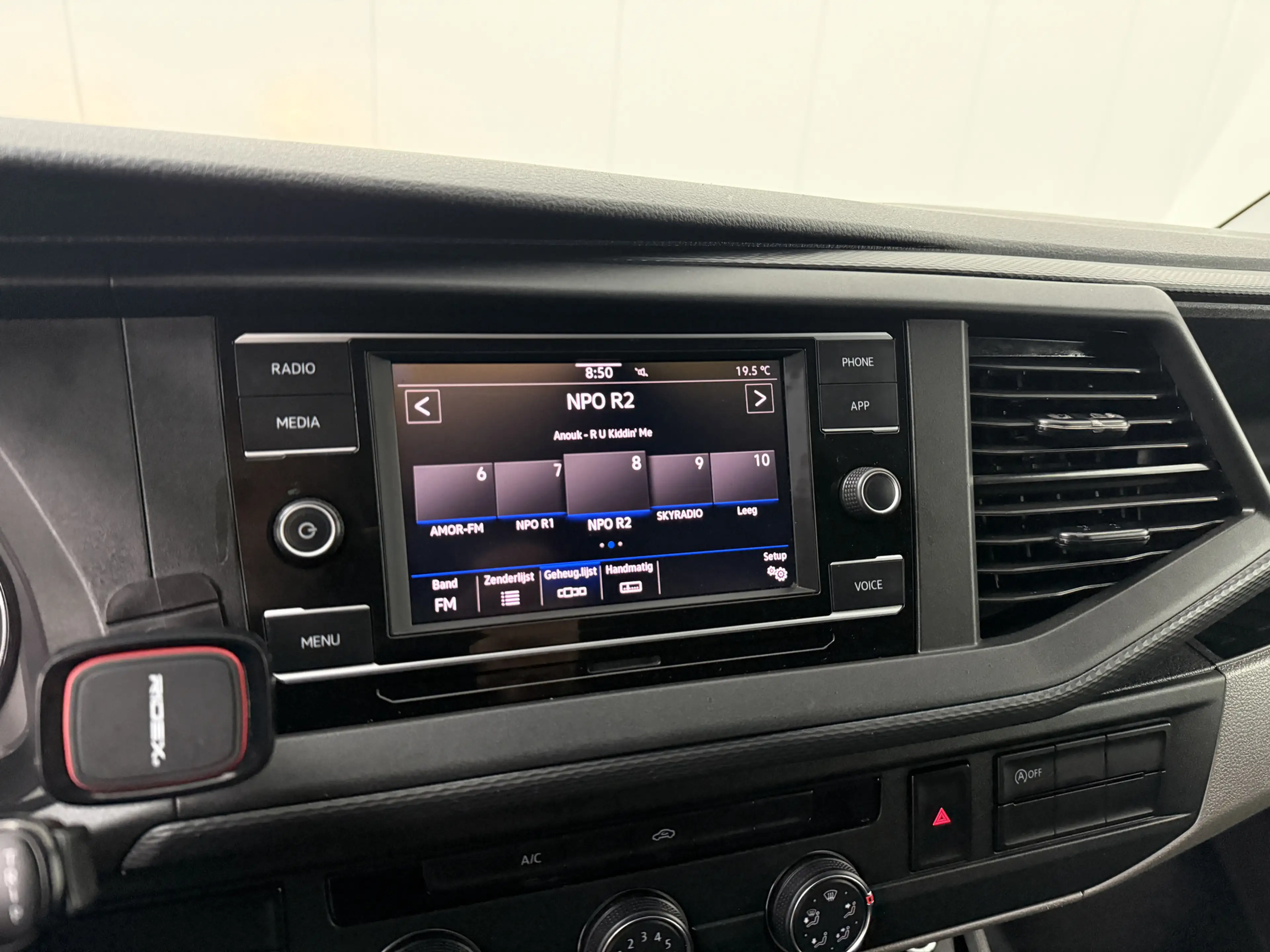 Volkswagen T6.1 Transporter 2.0TDI Lang | Imperiaal | Trekhaak | Multimedia | — photo 19