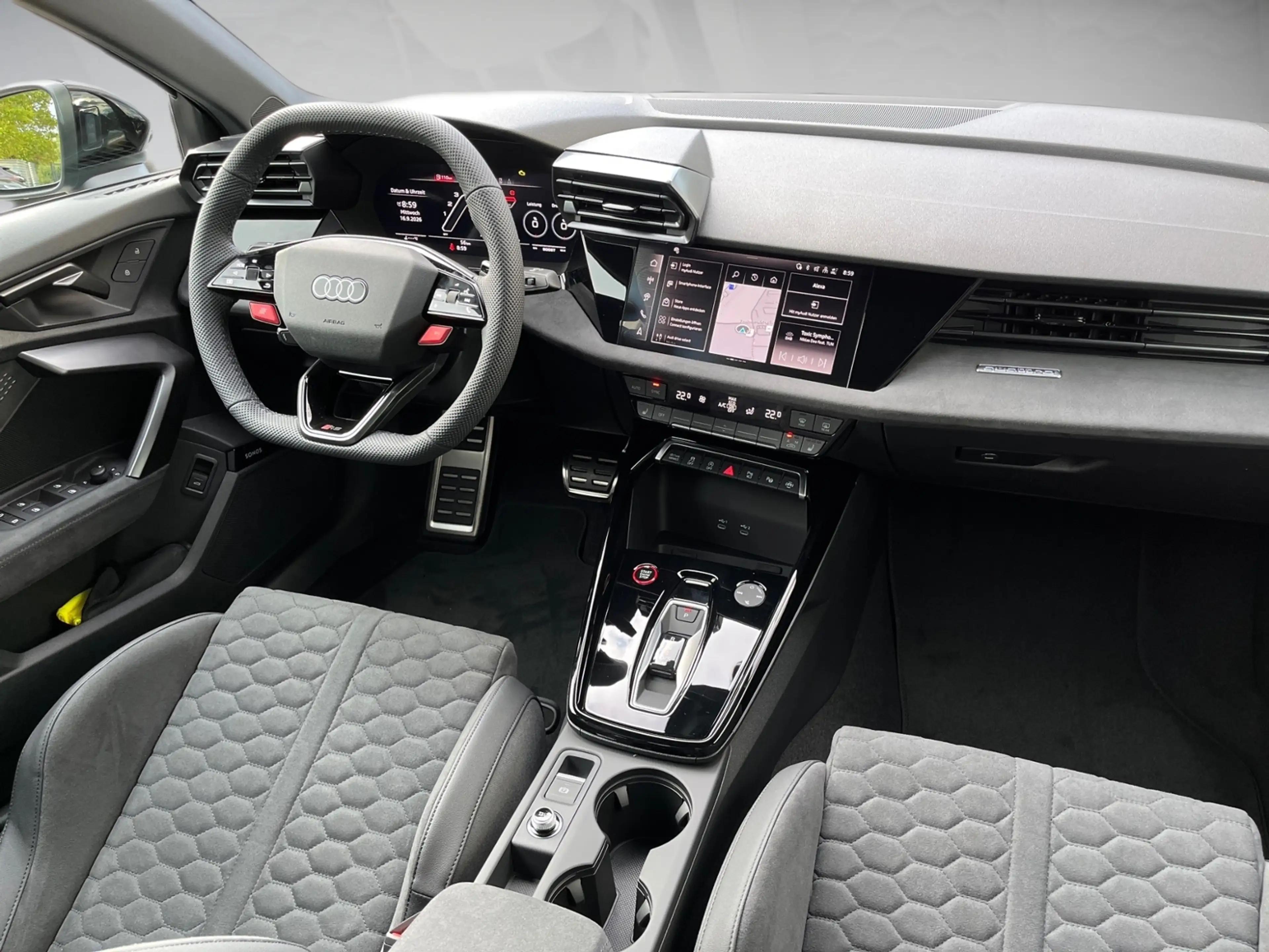 Audi RS3 Limousine 294 kW S tronic KLIMA LED NAVI LEDER AL — photo 13