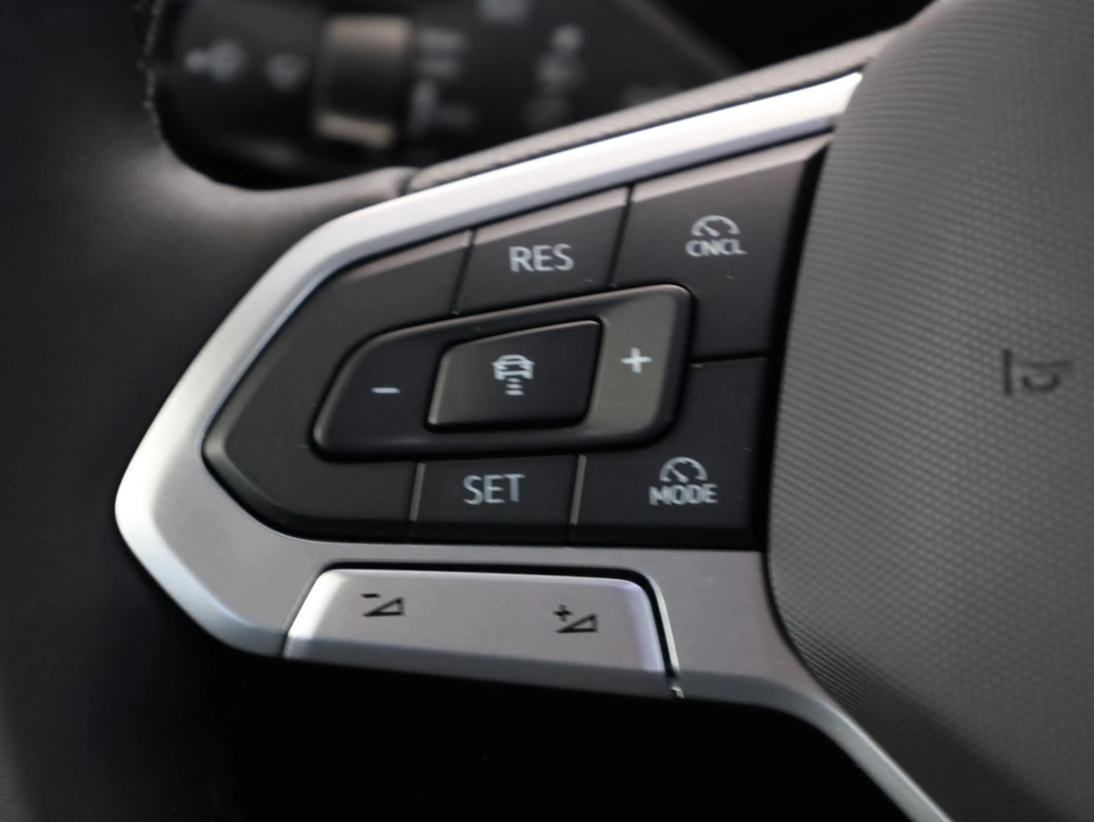 Volkswagen ID.4 Pro 4MOTION 220 kW Business -77 kWh — photo 15