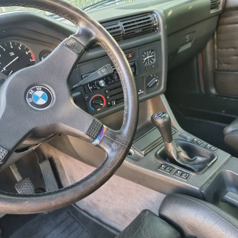 BMW 318i, foto 11