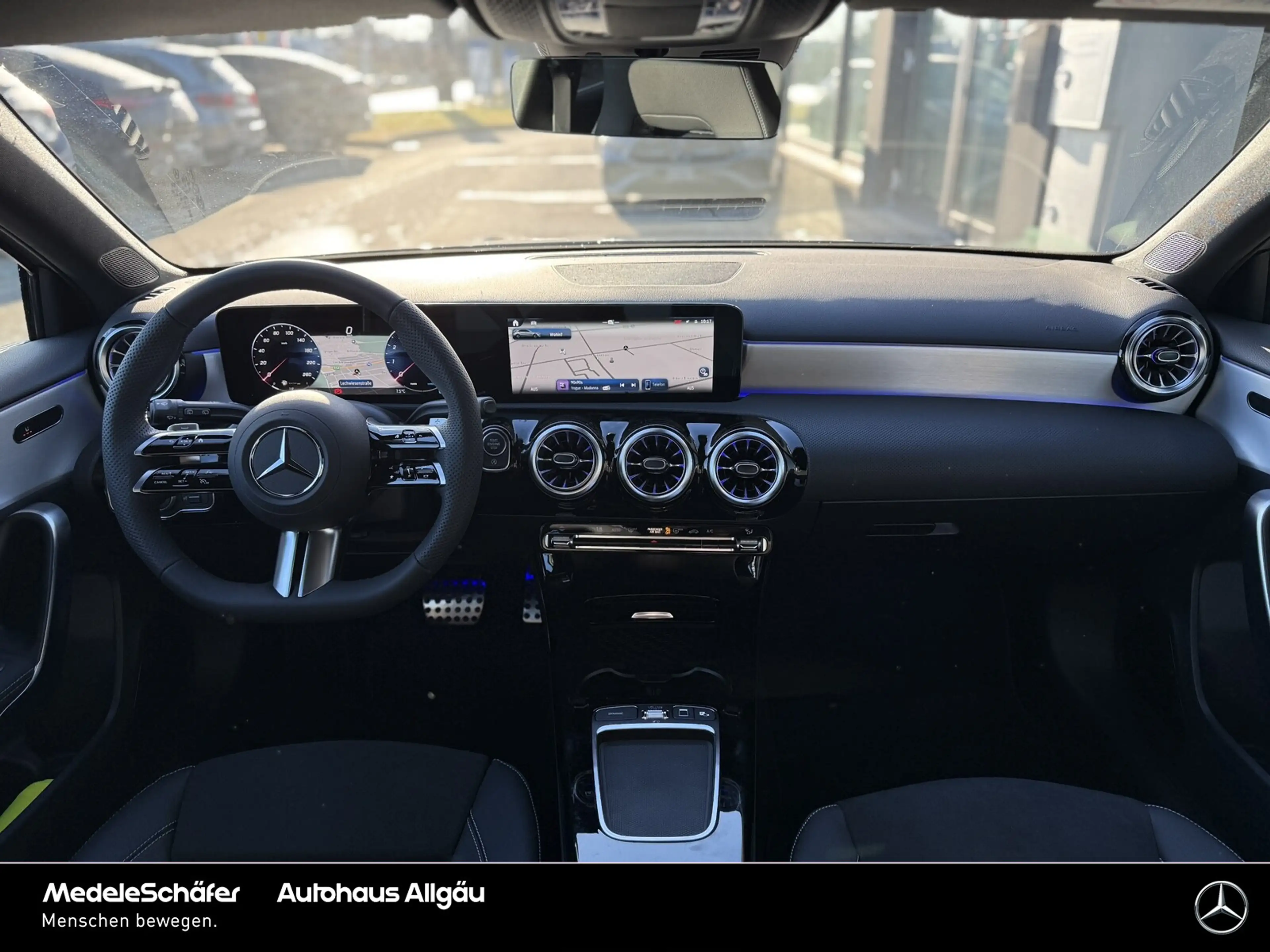 Mercedes-Benz A 180 A 180 AMG Night AHK KeylessGo Kam EasyPack Sport — photo 12