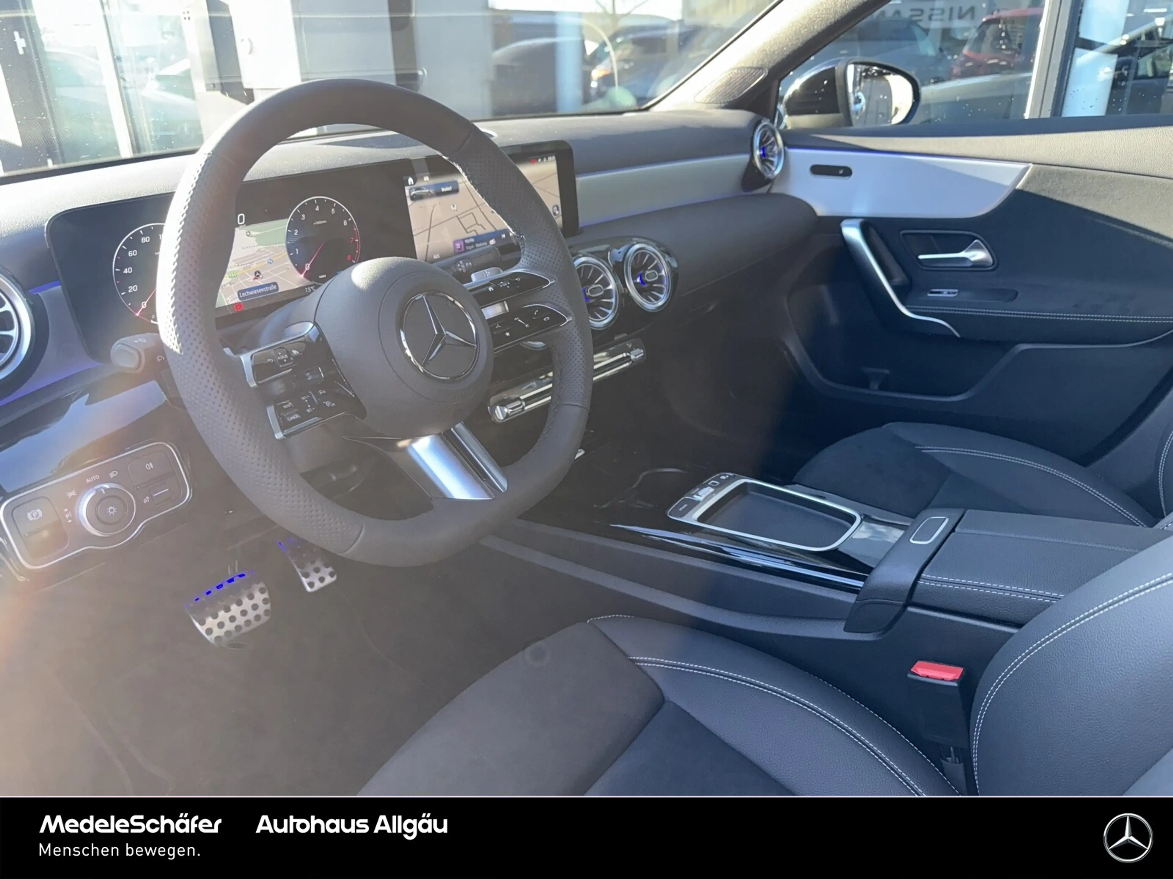 Mercedes-Benz A 180 A 180 AMG Night AHK KeylessGo Kam EasyPack Sport — photo 10