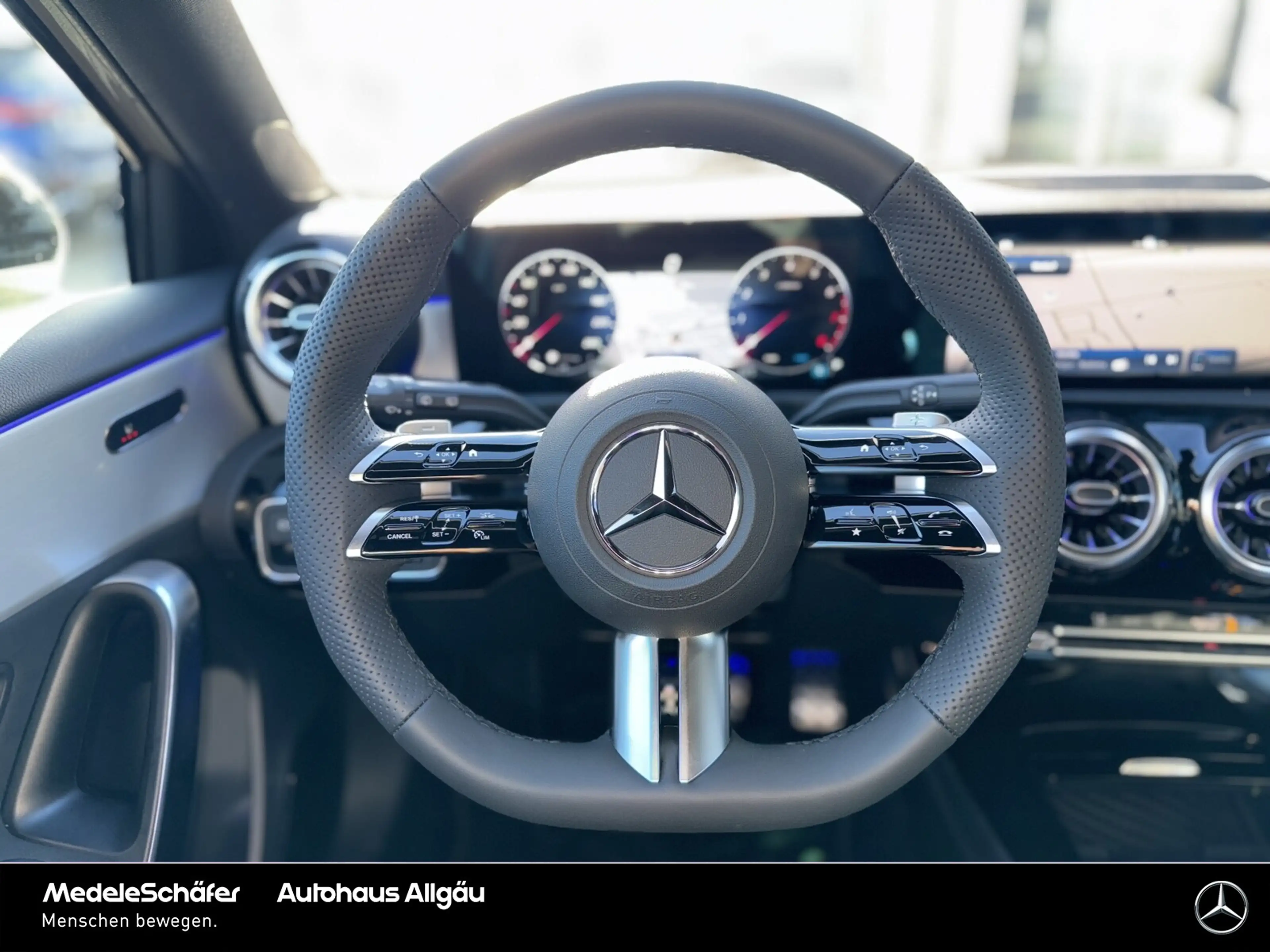 Mercedes-Benz A 180 A 180 AMG Night AHK KeylessGo Kam EasyPack Sport — photo 11
