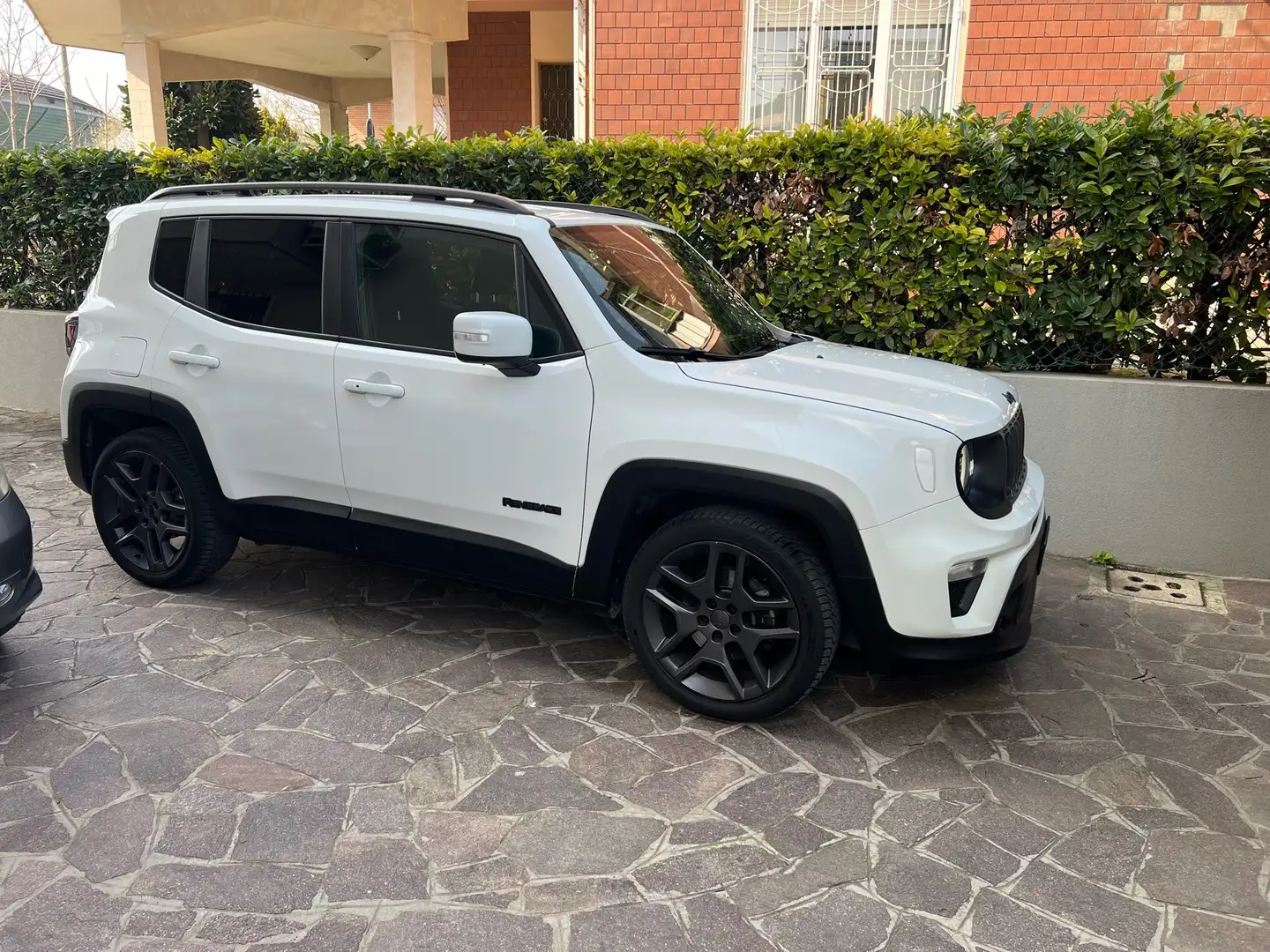 Jeep Renegade 1.3 t4 S 2wd 150cv ddct full led black pack Blanc - 2
