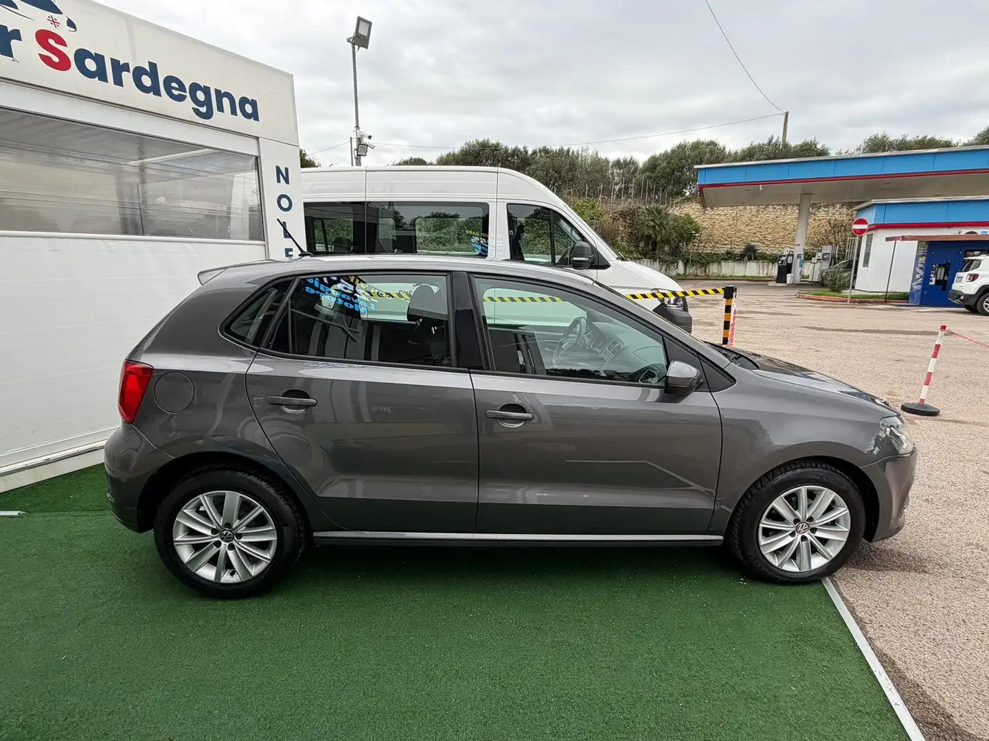 Volkswagen Polo Polo V 2014 5p 1.4 tdi bm Comfortline 75cv Gris - 1