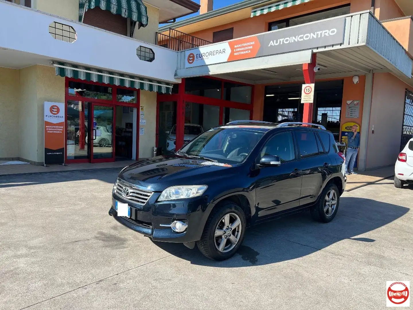 Toyota RAV 4 2.2 d-4d Lounge 150cv mt Negro - 1