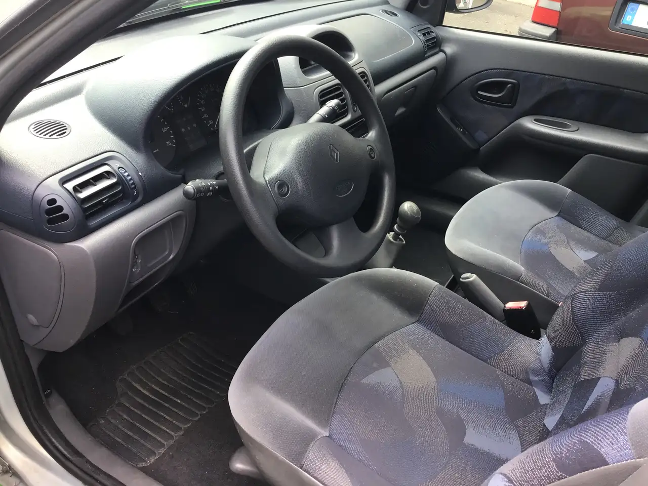 Renault Clio 1.2 ECON, foto 6