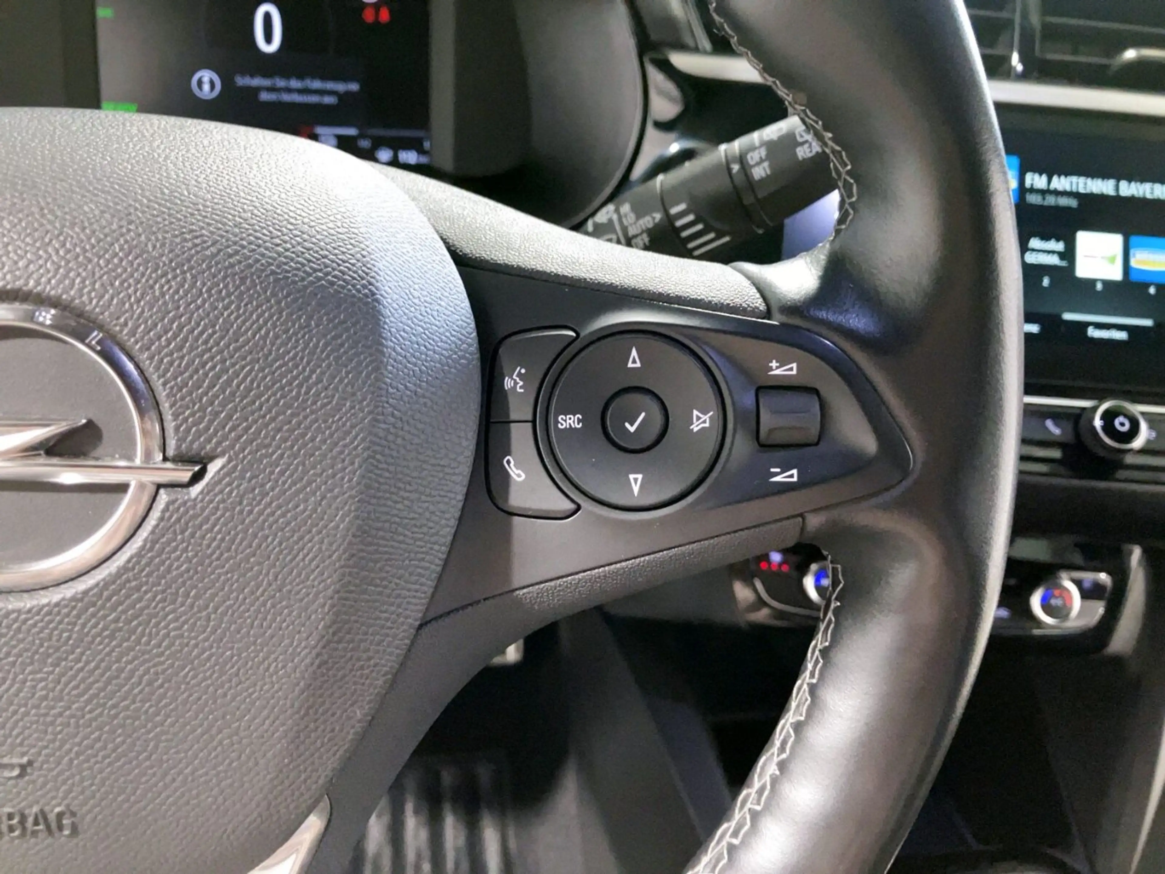 Opel Corsa-e Lenk-/Sitzheizung+Navi+Rückfahrkamera — photo 9
