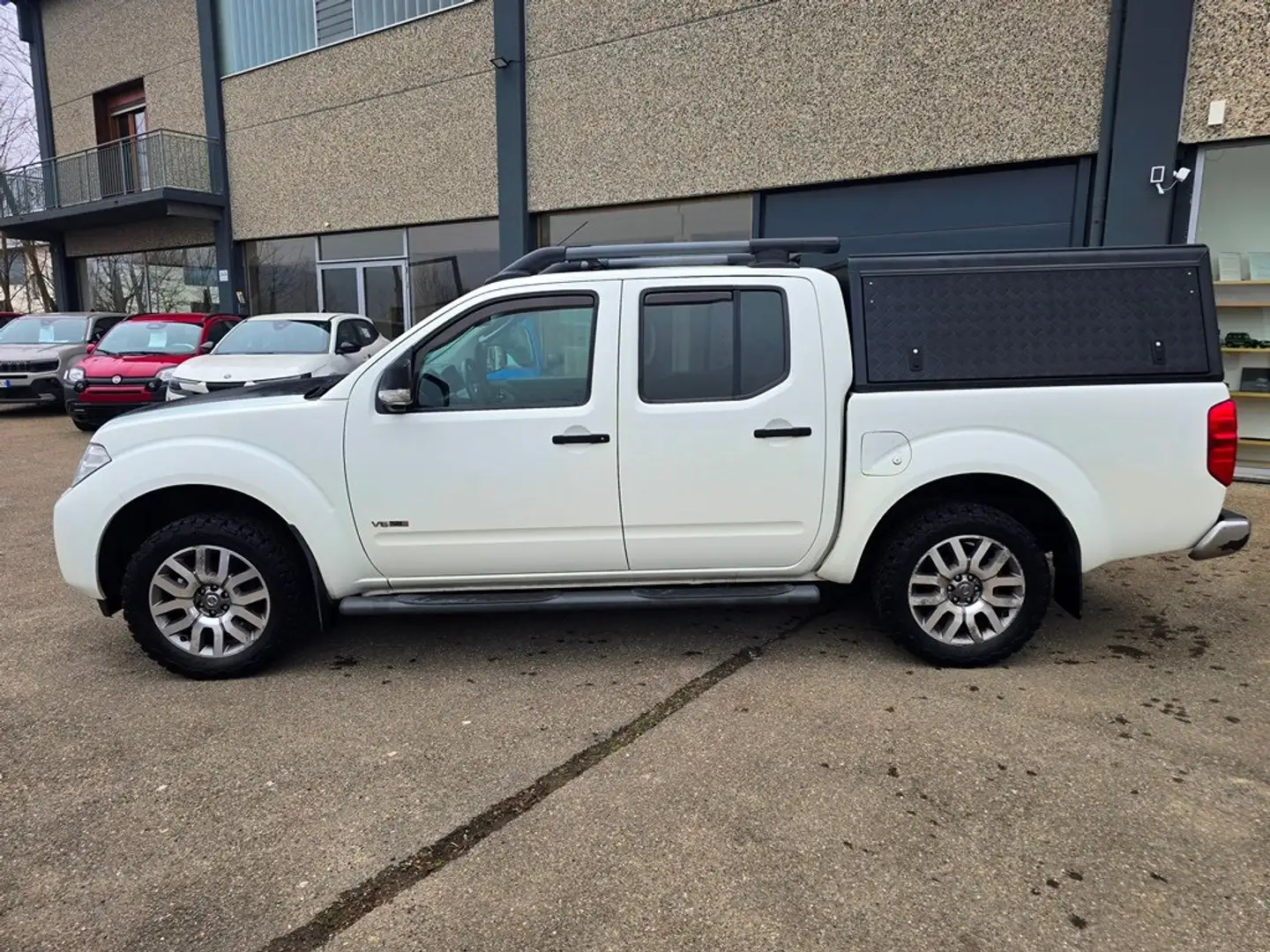 Nissan Navara NAVARA 3.0 V6 DCI 231CV IN PERFEZIONE ASSOLUTA Weiß - 2