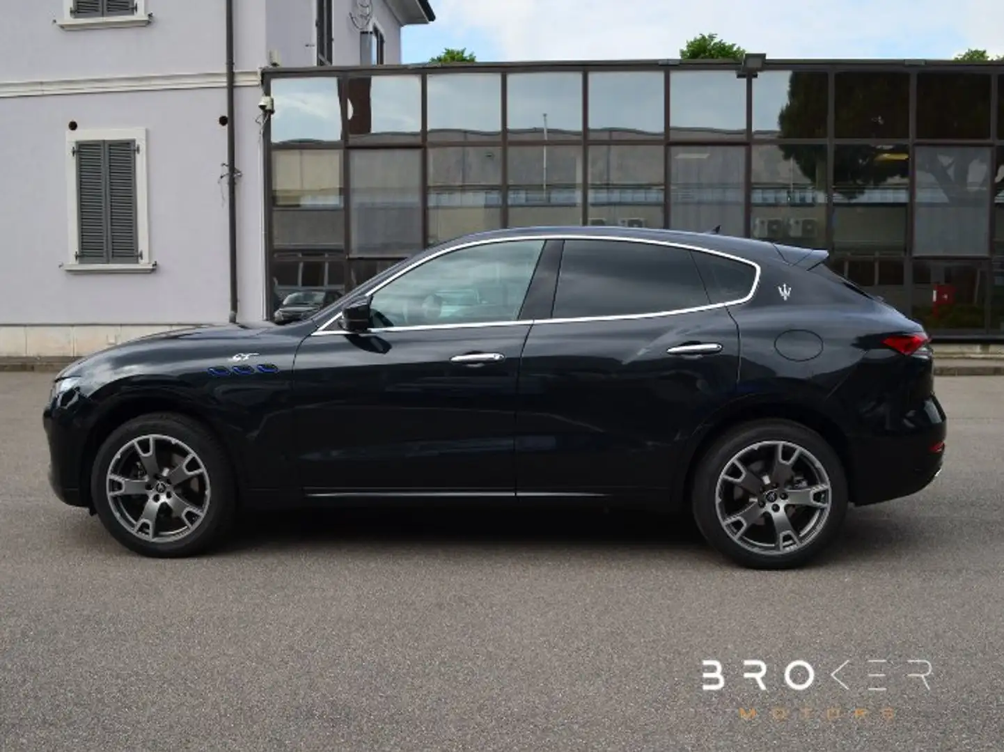 Maserati Levante 2.0 mhev GT 330cv auto Zwart - 2