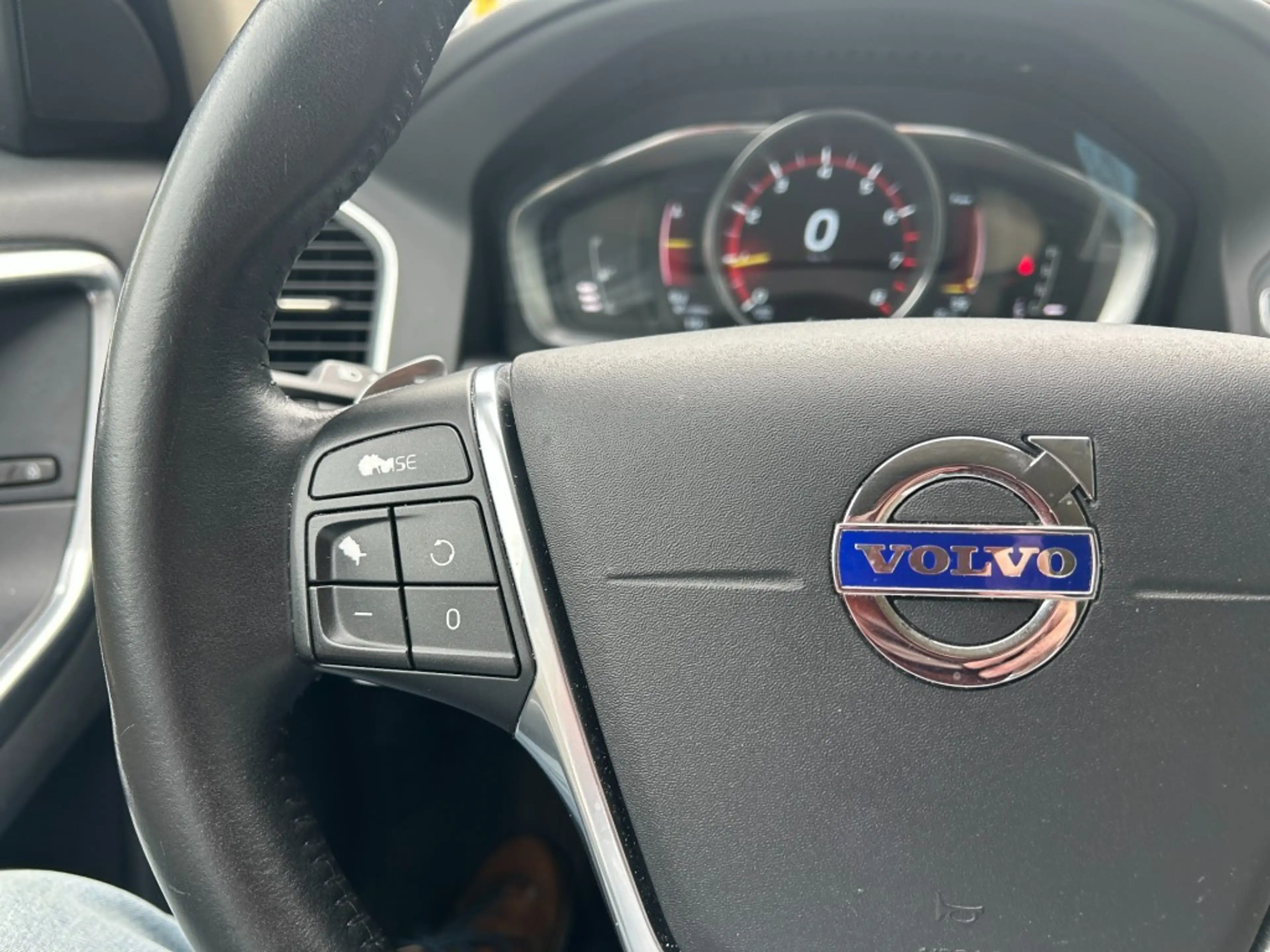 Volvo XC60 2.0 T5 SUMMUM Geartronic — photo 23