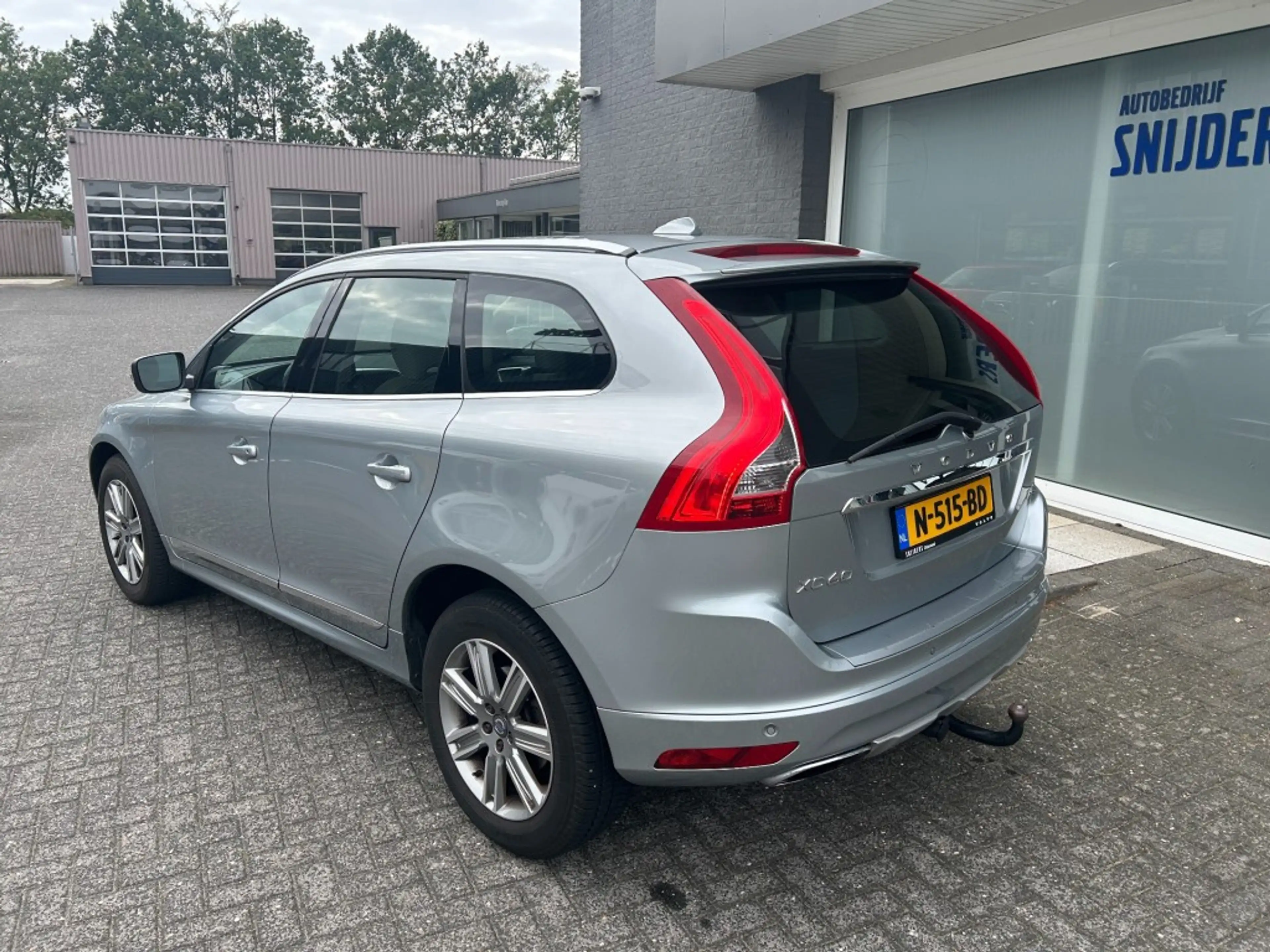 Volvo XC60 2.0 T5 SUMMUM Geartronic — photo 6