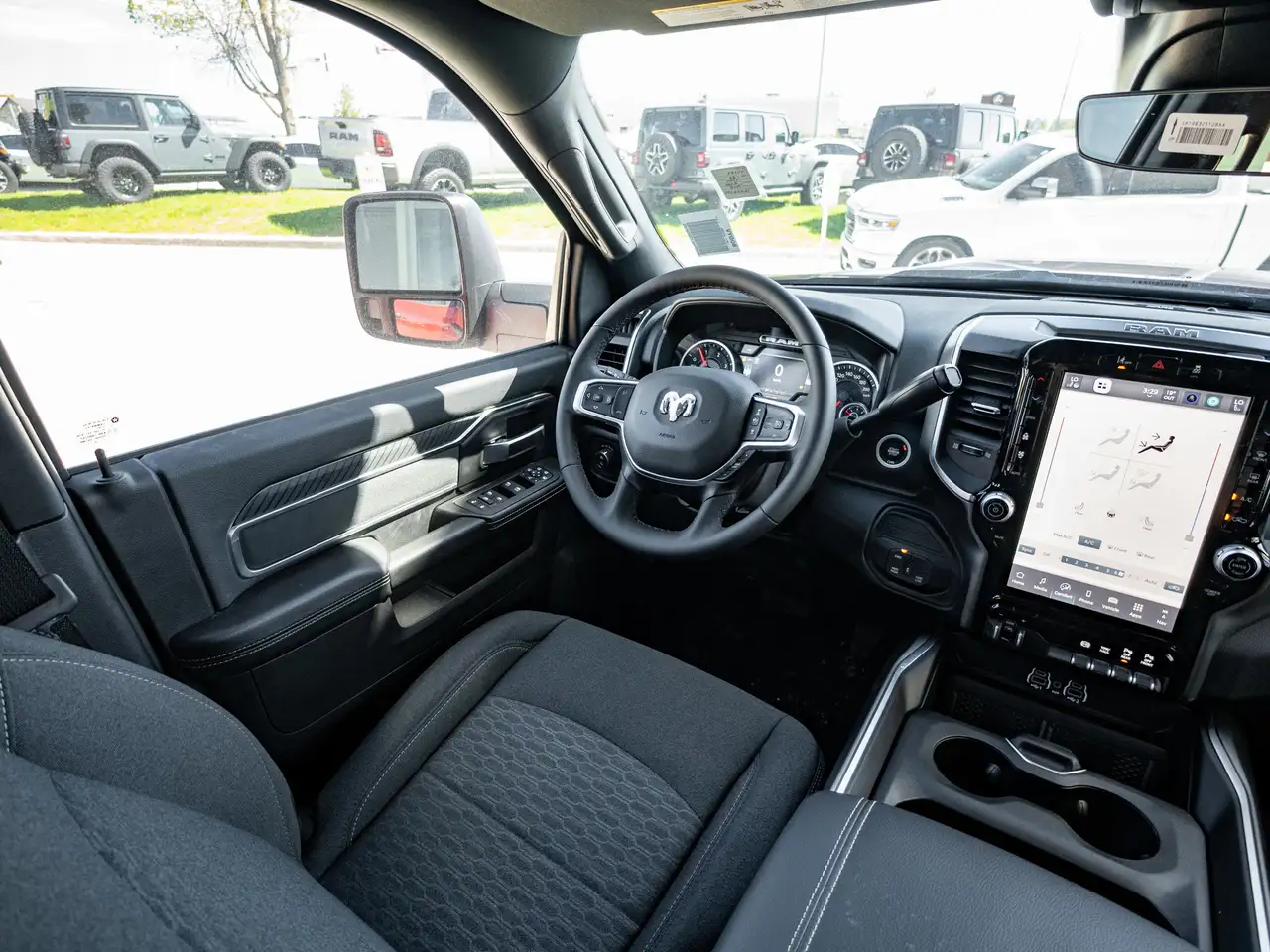 RAM 2500 снимка RAM 2500