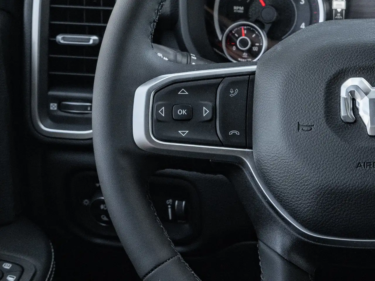 RAM 2500 снимка RAM 2500