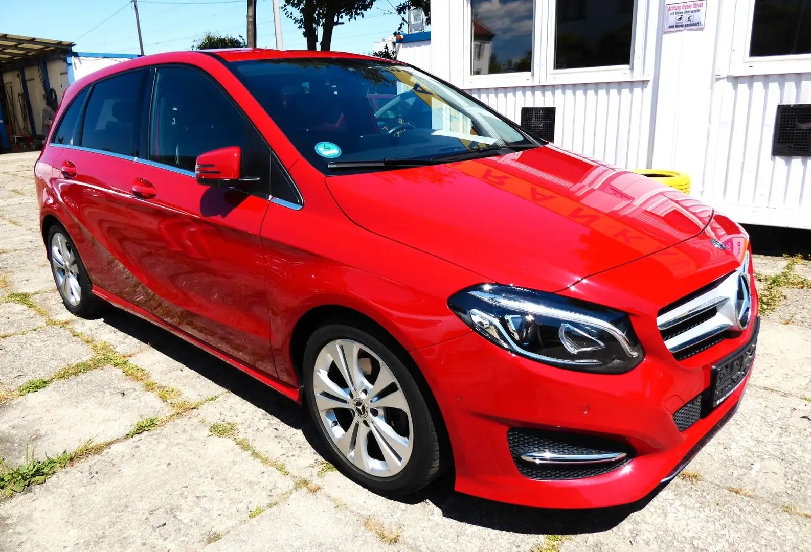 Mercedes-Benz B 220 4Matic Aut., Teilleder, Xenon, Navi, BC,E6 Roşu - 1