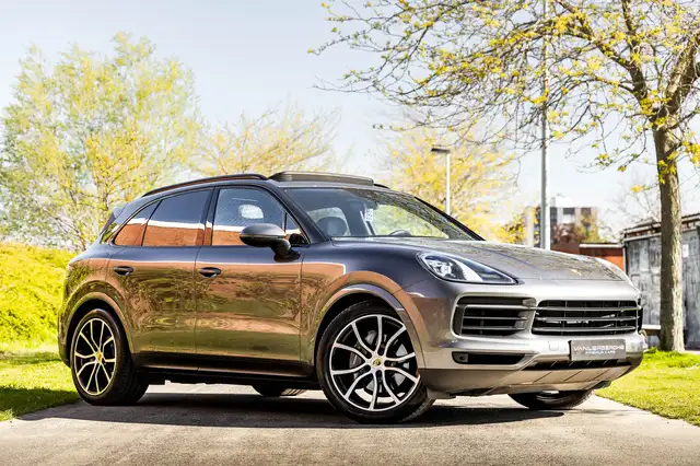 Porsche Cayenne 3.0 V6 * Pano * Trekhaak * BOSE * Camera *