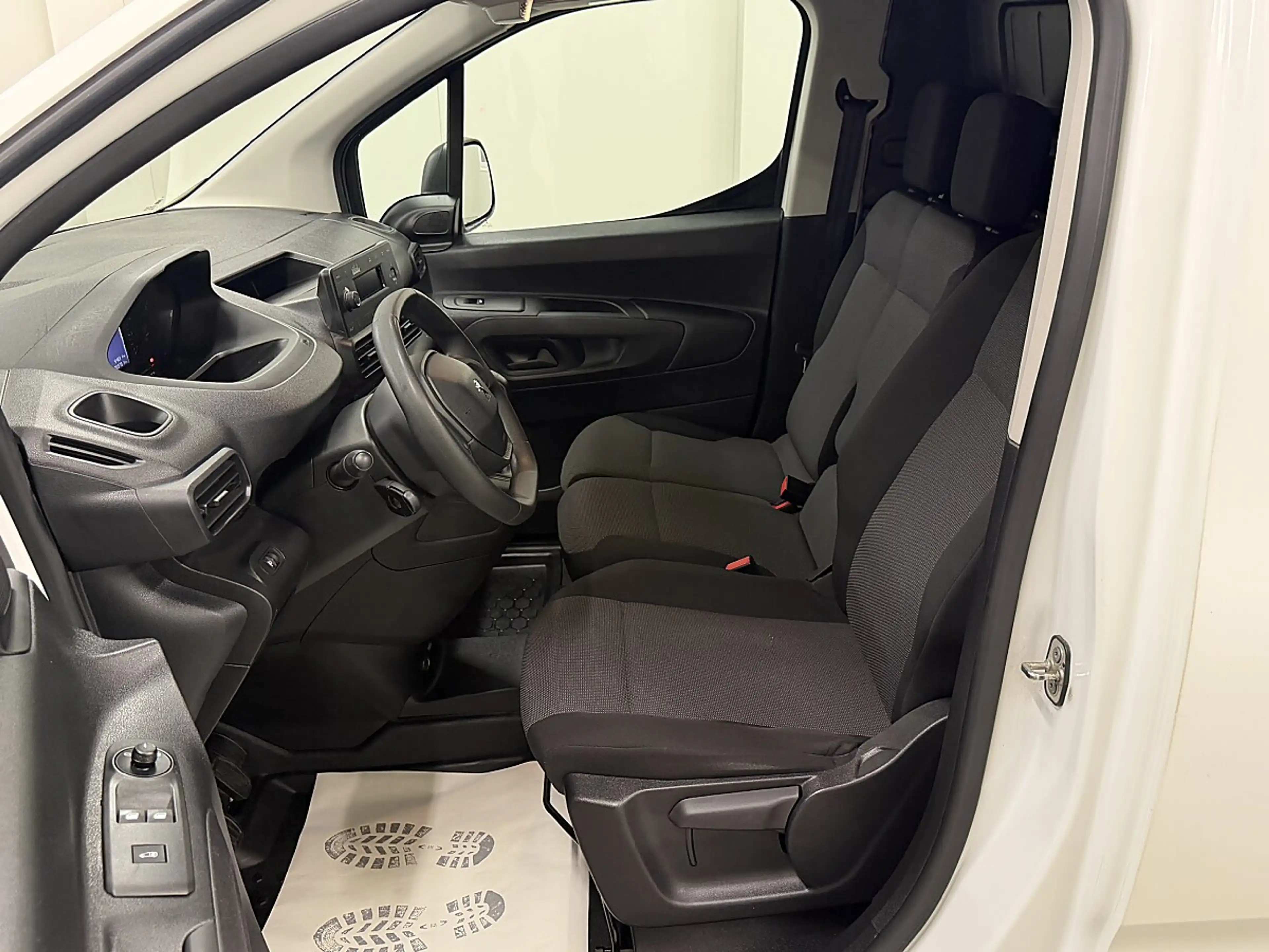Peugeot Partner 1.5 BlueHDi 100 Premium L1 *8Fach*AHK*Tempomat — photo 14