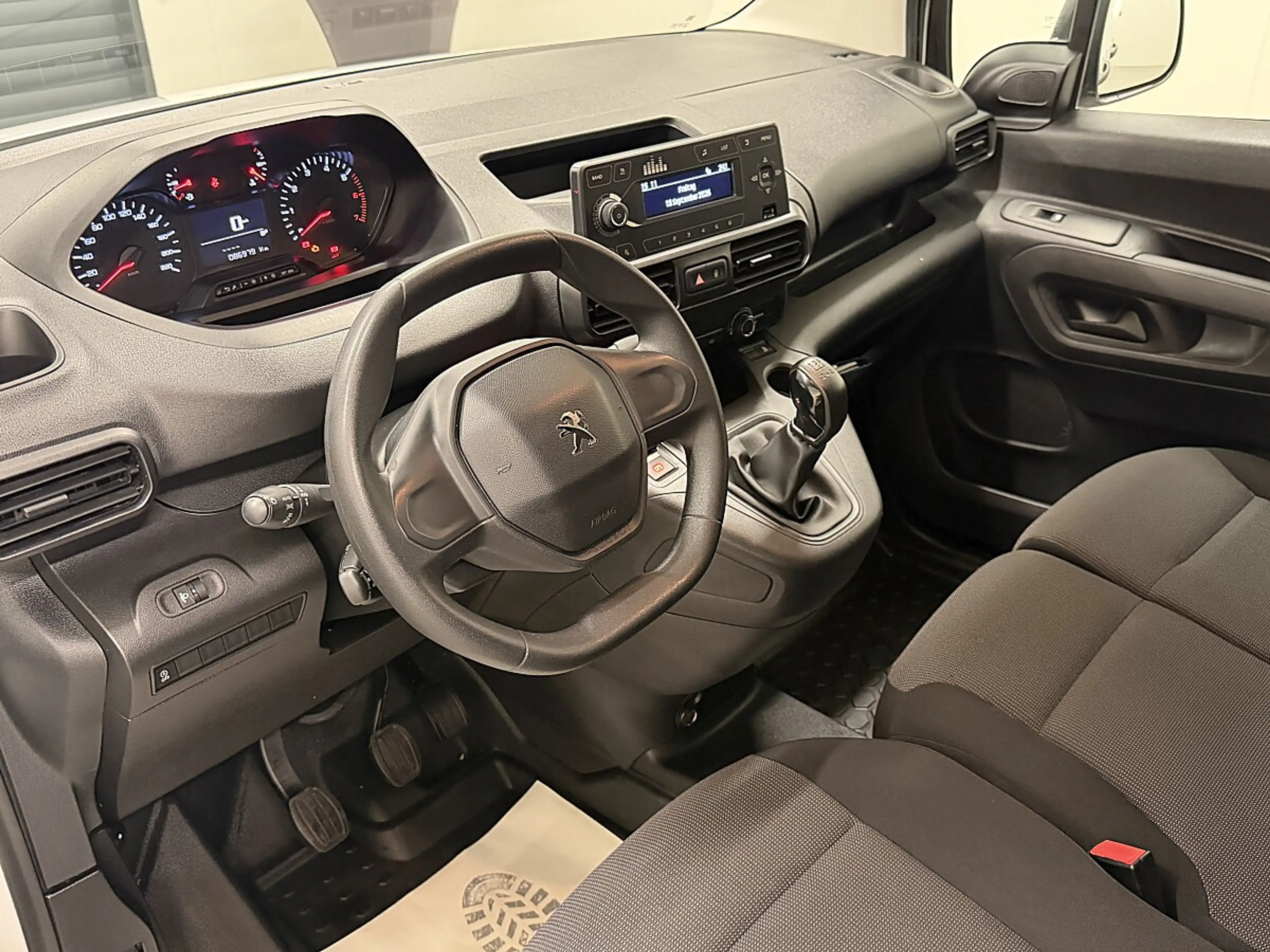 Peugeot Partner 1.5 BlueHDi 100 Premium L1 *8Fach*AHK*Tempomat — photo 15