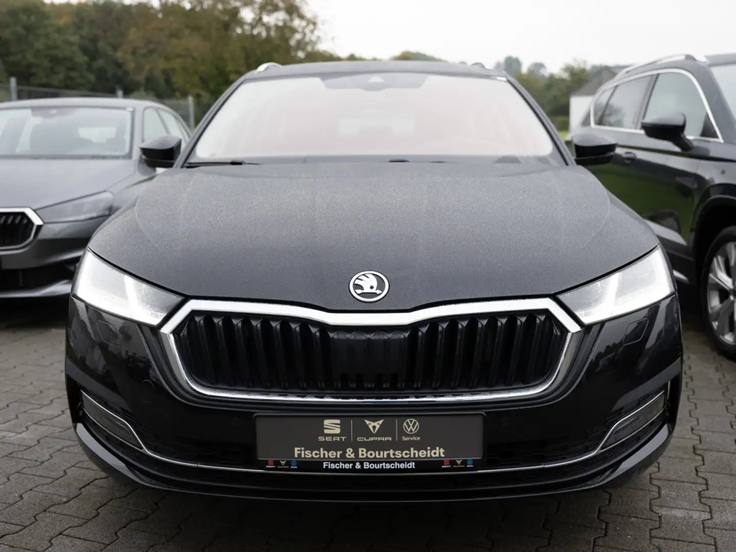 Skoda Octavia Combi 1.5 TSI Style DSG NAV KAM HUD L Schwarz - 2