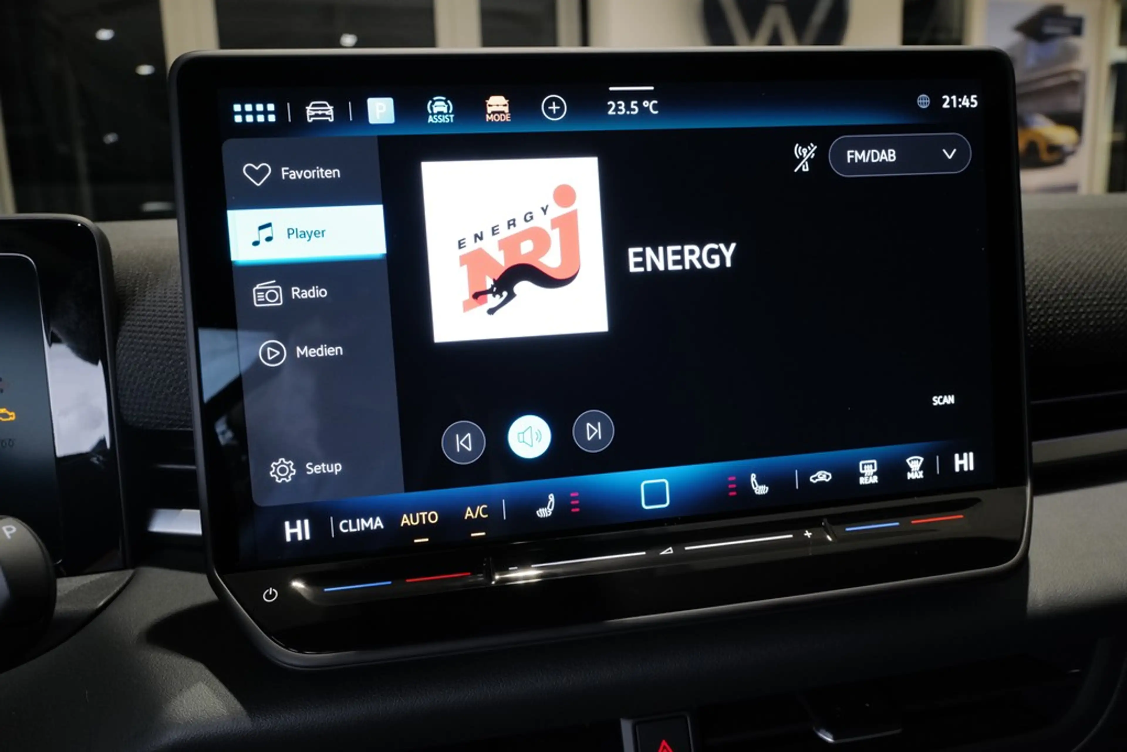 Volkswagen T-Roc 1.5eTSI DSG R-Line BlackStyle AHK DCC Leder HKa... — photo 15