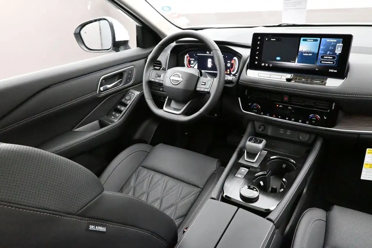 Nissan Rogue снимка Nissan Rogue