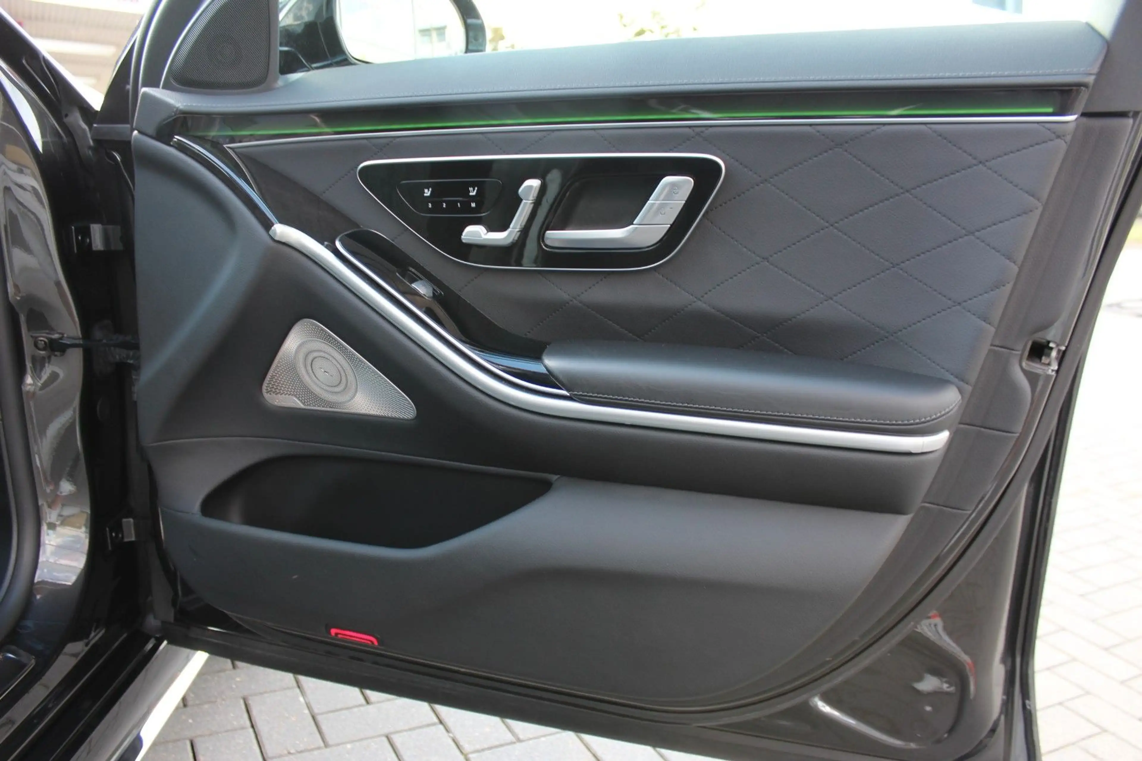 Mercedes-Benz S 400 d 4-M L Pano Burm. 3D Digital Light HuD — photo 14