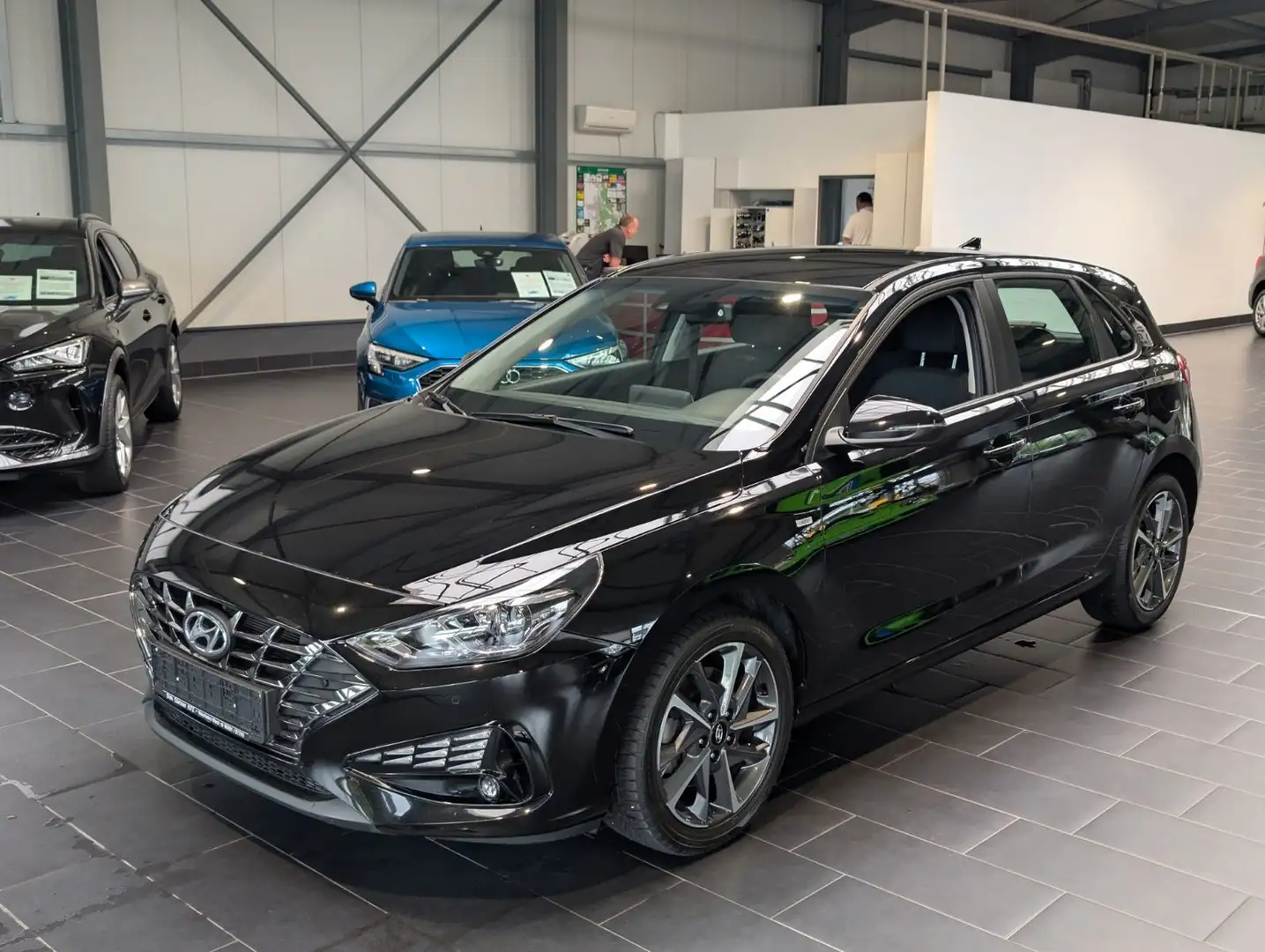 Hyundai i30 1.0 T-GDI Trend 1.Hand Lenkradhzg Kamera Negro - 1