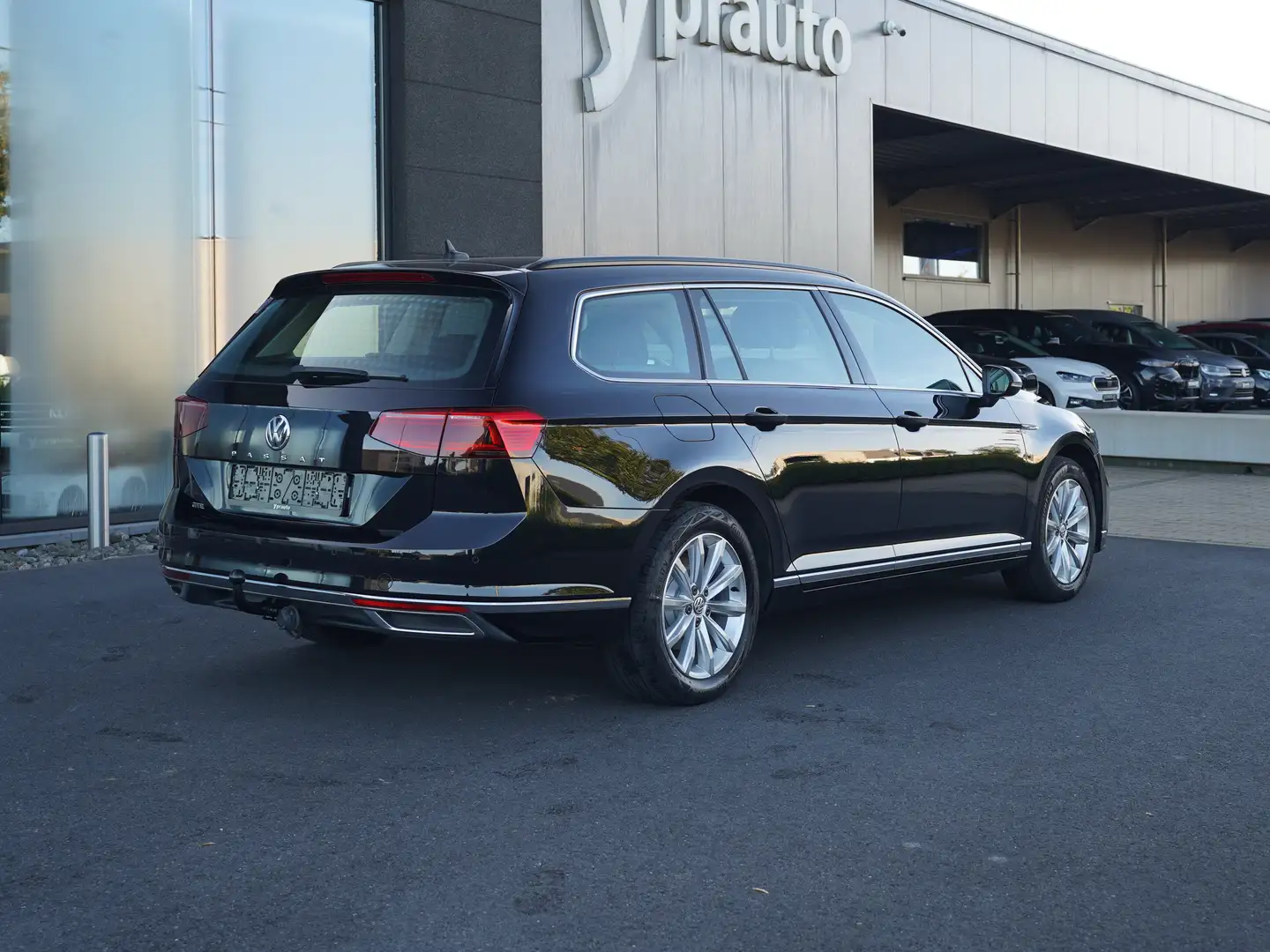 Volkswagen Passat Variant 1.4 TSI Plug-In-Hybrid DSG GTE Sfeer ACC Trekhaak Schwarz - 2