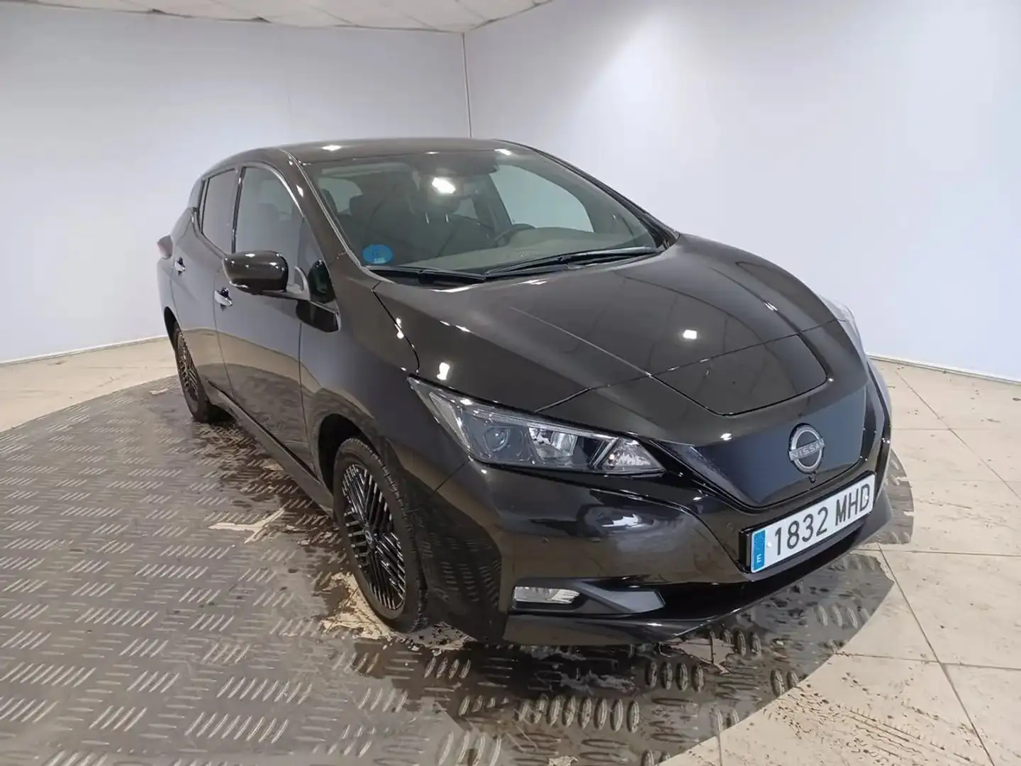 Nissan Leaf 62 kWh e+ N-Connecta Černá - 1