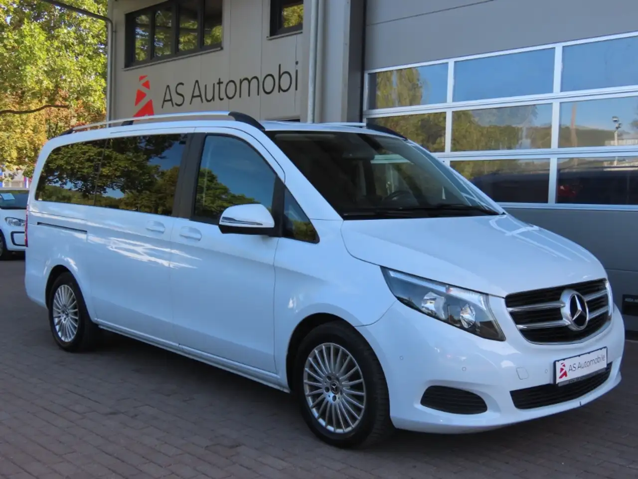 Mercedes-Benz V 250