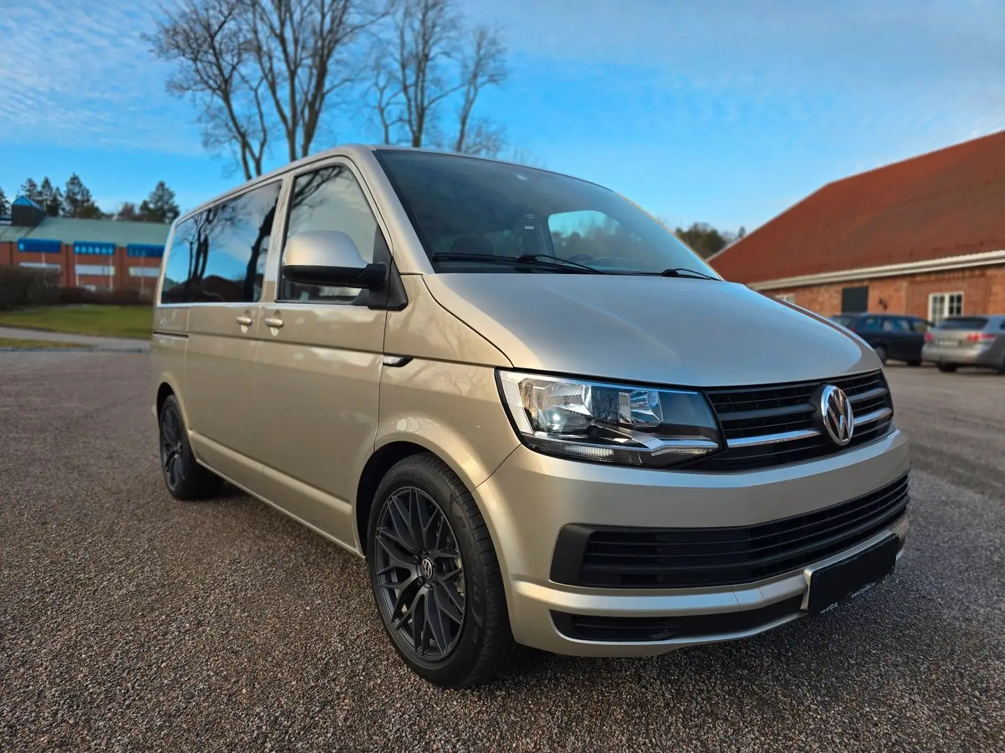 Volkswagen T5 Caravelle Caravelle+2.5TDI+Trendline+Tiptronic+Trendline Gris - 1