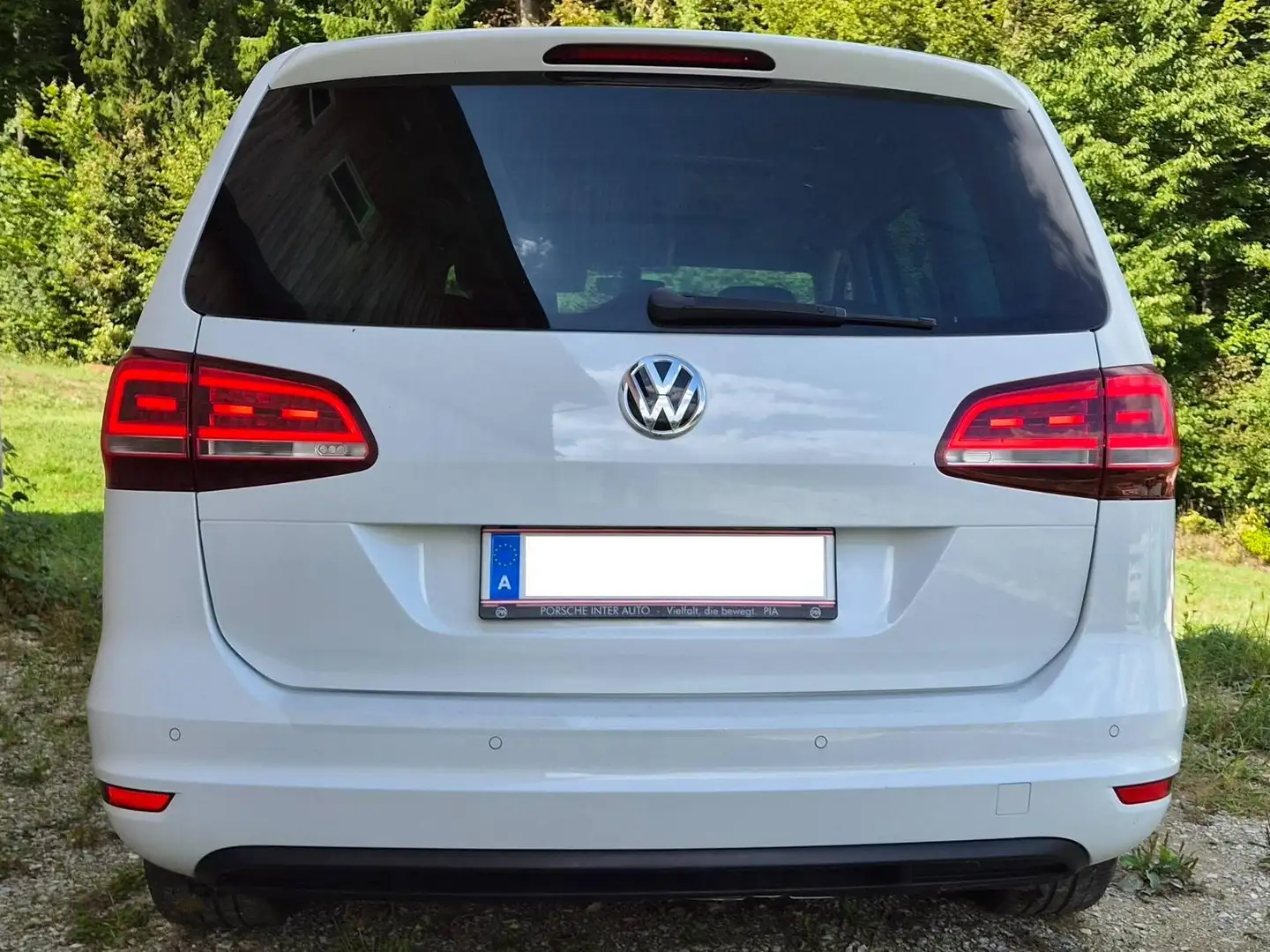 Volkswagen Sharan Sharan Business BMT SCR 2,0 TDI DSG 4Motion Business Weiß - 2