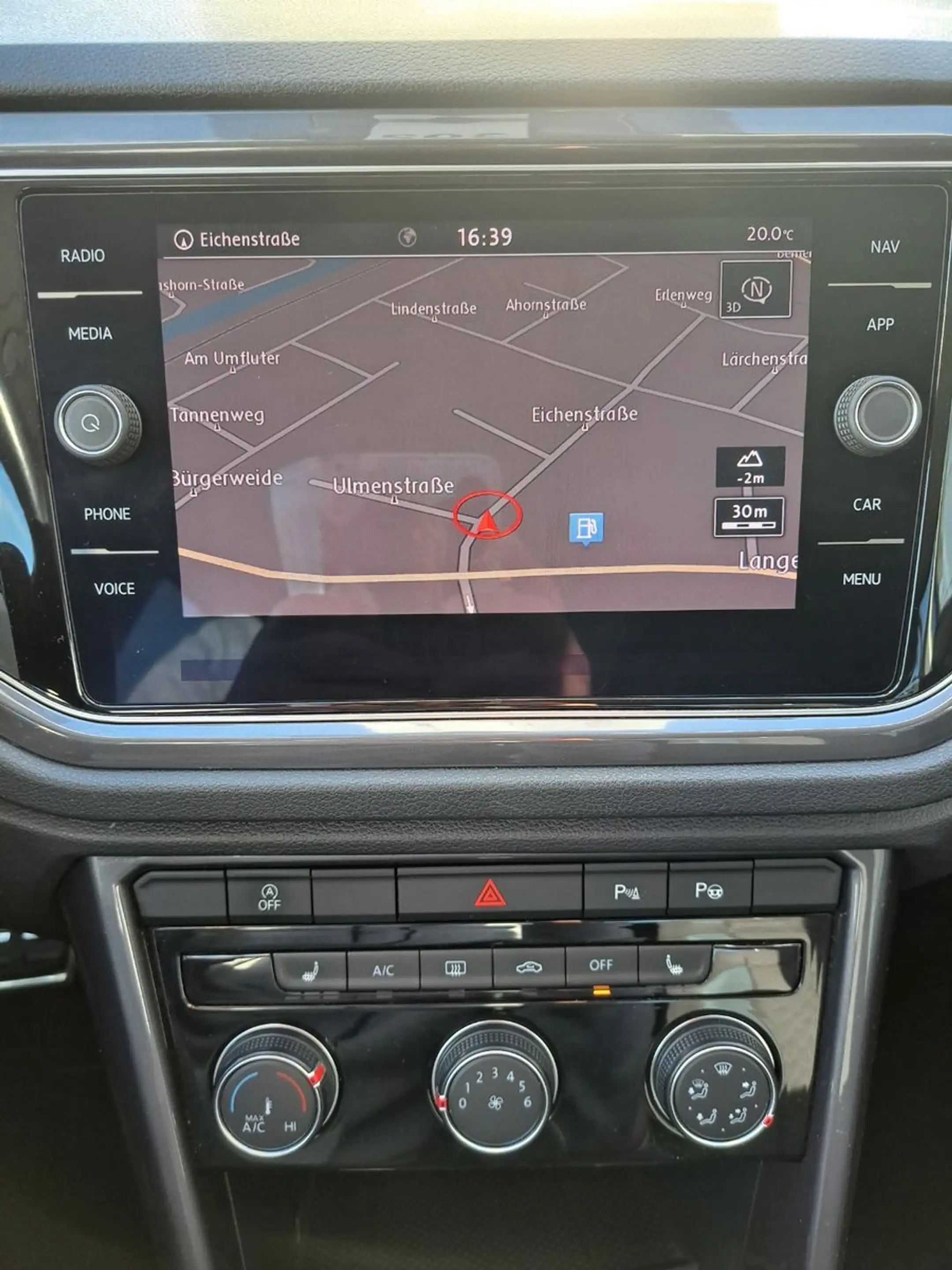 Volkswagen T-Roc IQ.DRIVE DSG-Navi-Winter-RFK-ACC — photo 7