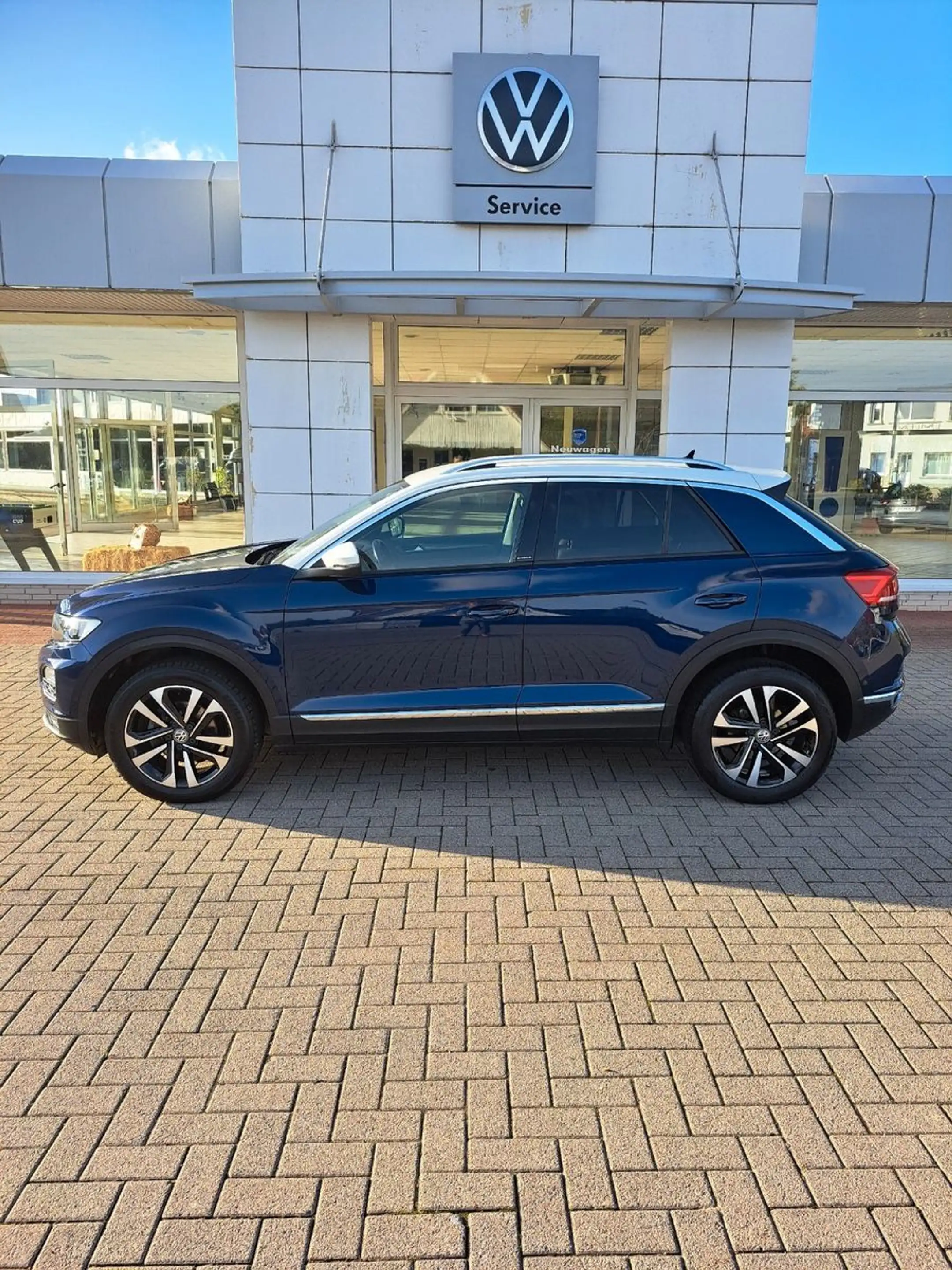 Volkswagen T-Roc IQ.DRIVE DSG-Navi-Winter-RFK-ACC — photo 2