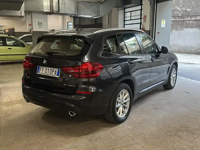 BMW X3 view 5