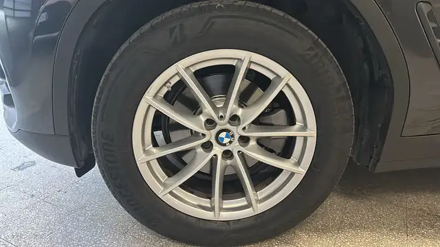 BMW X3 view 18
